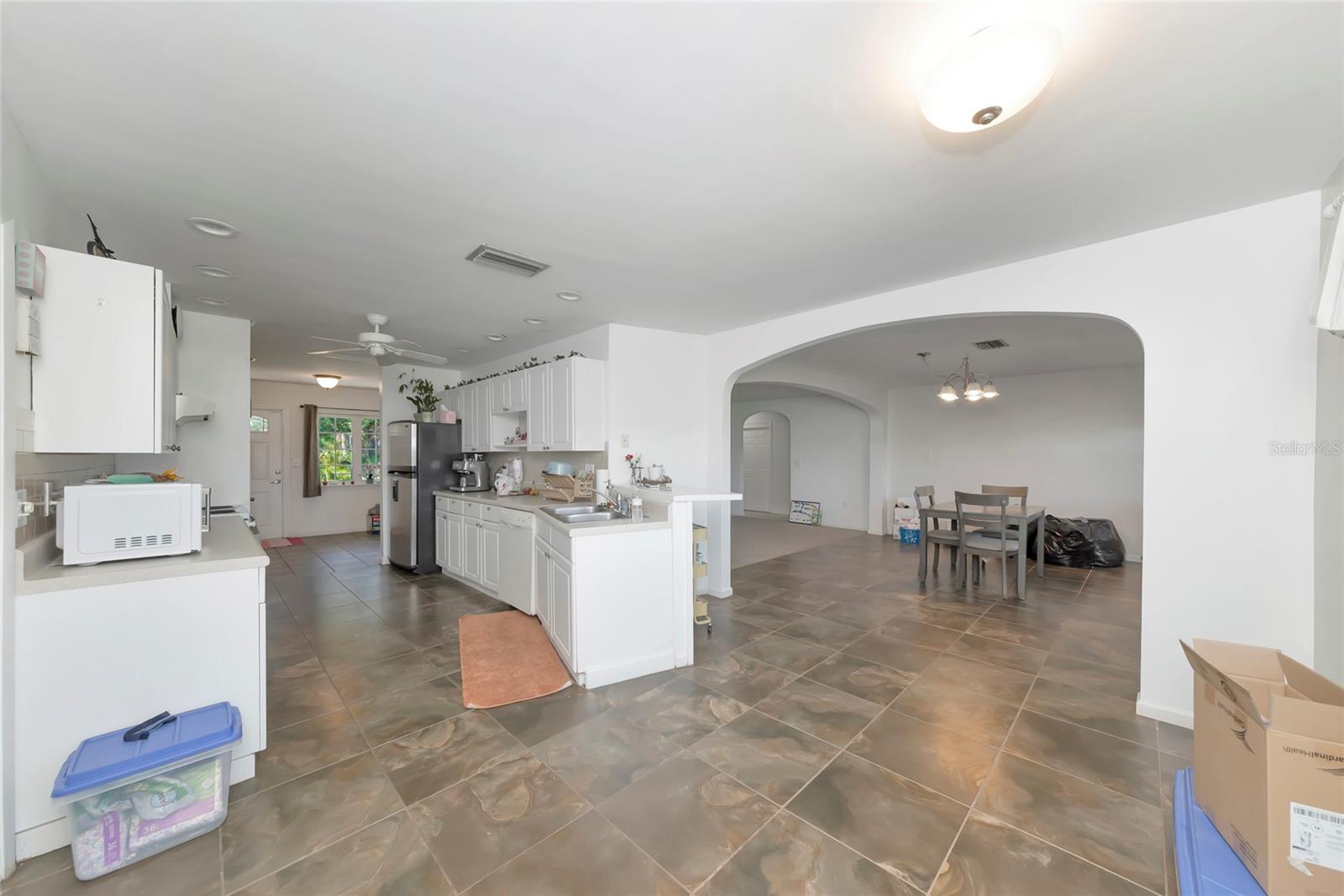 11903 UPPER MANATEE RIVER RD, BRADENTON, FL, 34212