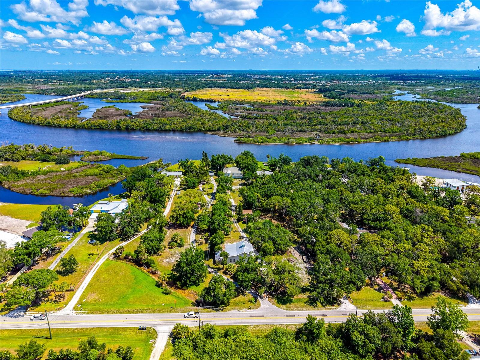 11903 UPPER MANATEE RIVER RD, BRADENTON, FL, 34212