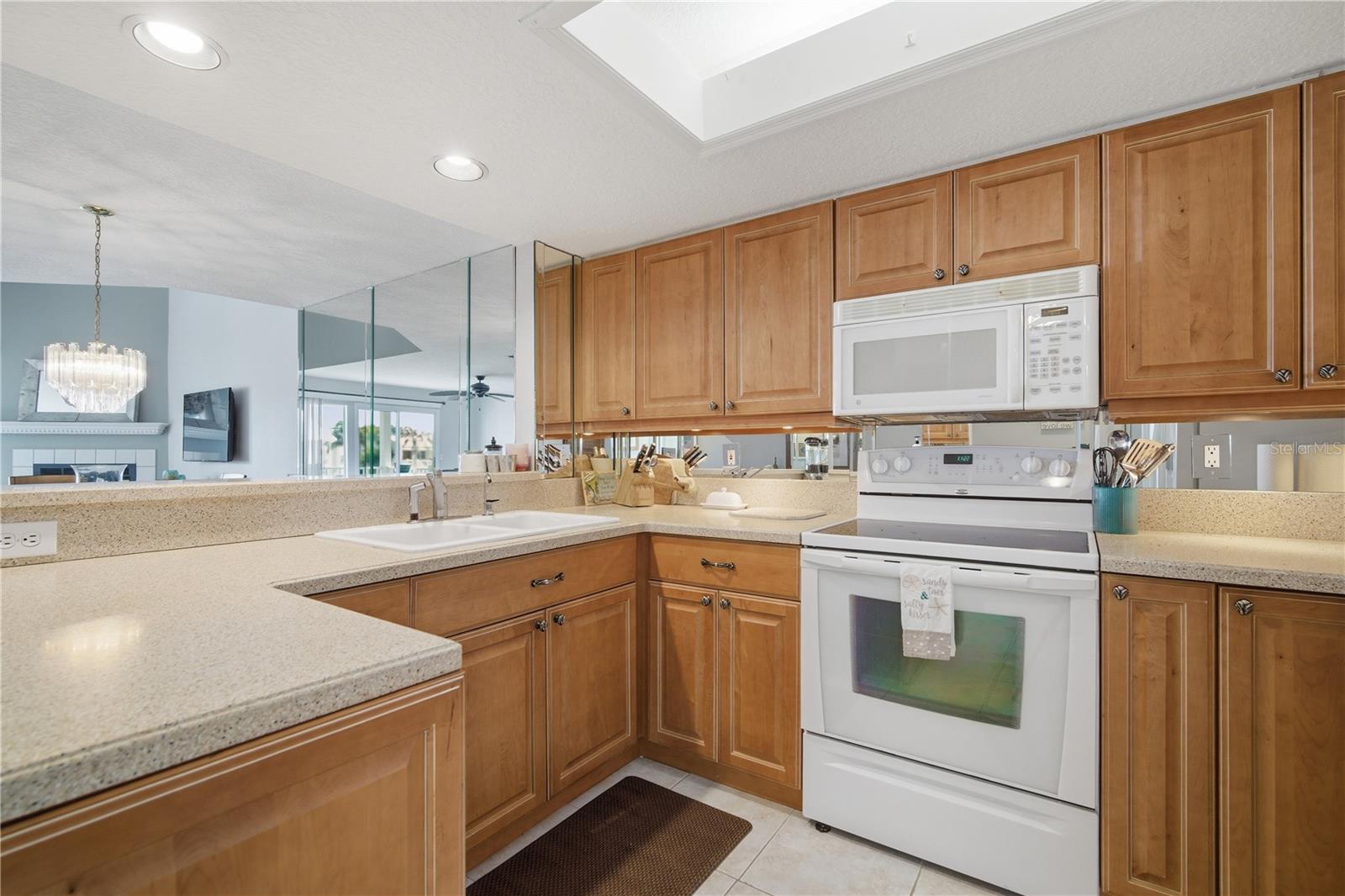 643 GARLAND CIR, INDIAN ROCKS BEACH, FL, 33785