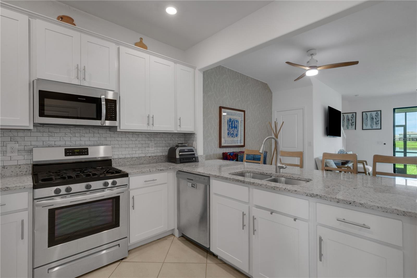 15227 SUNNY DAY DR, BRADENTON, FL, 34211