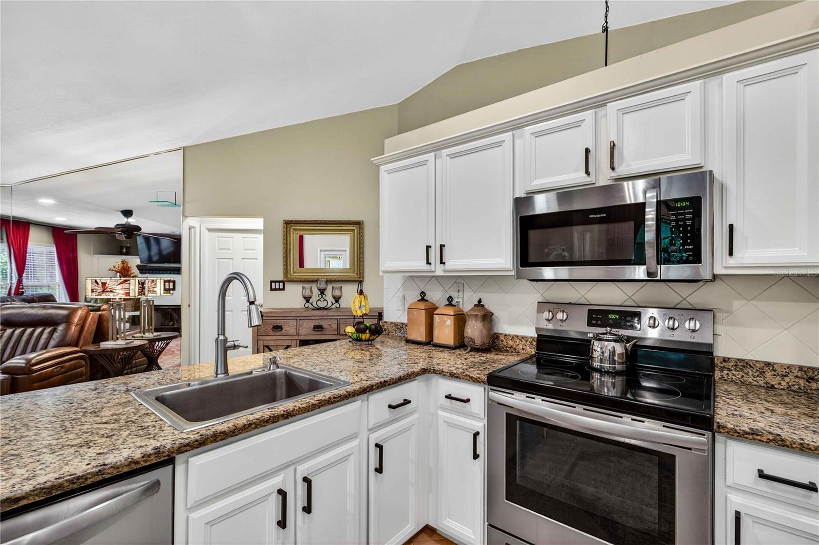 22733 STALLION DR, SORRENTO, FL, 32776