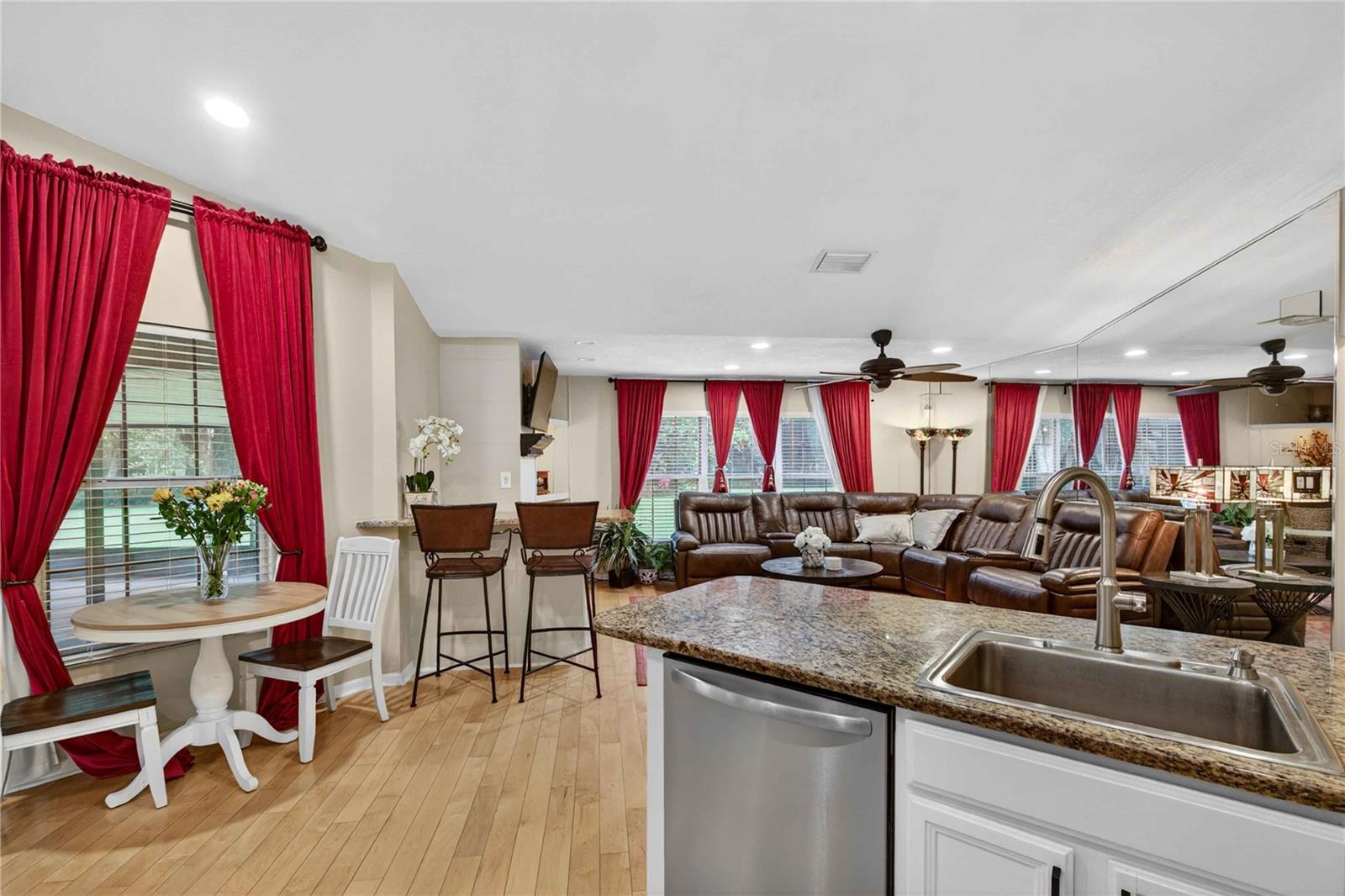 22733 STALLION DR, SORRENTO, FL, 32776
