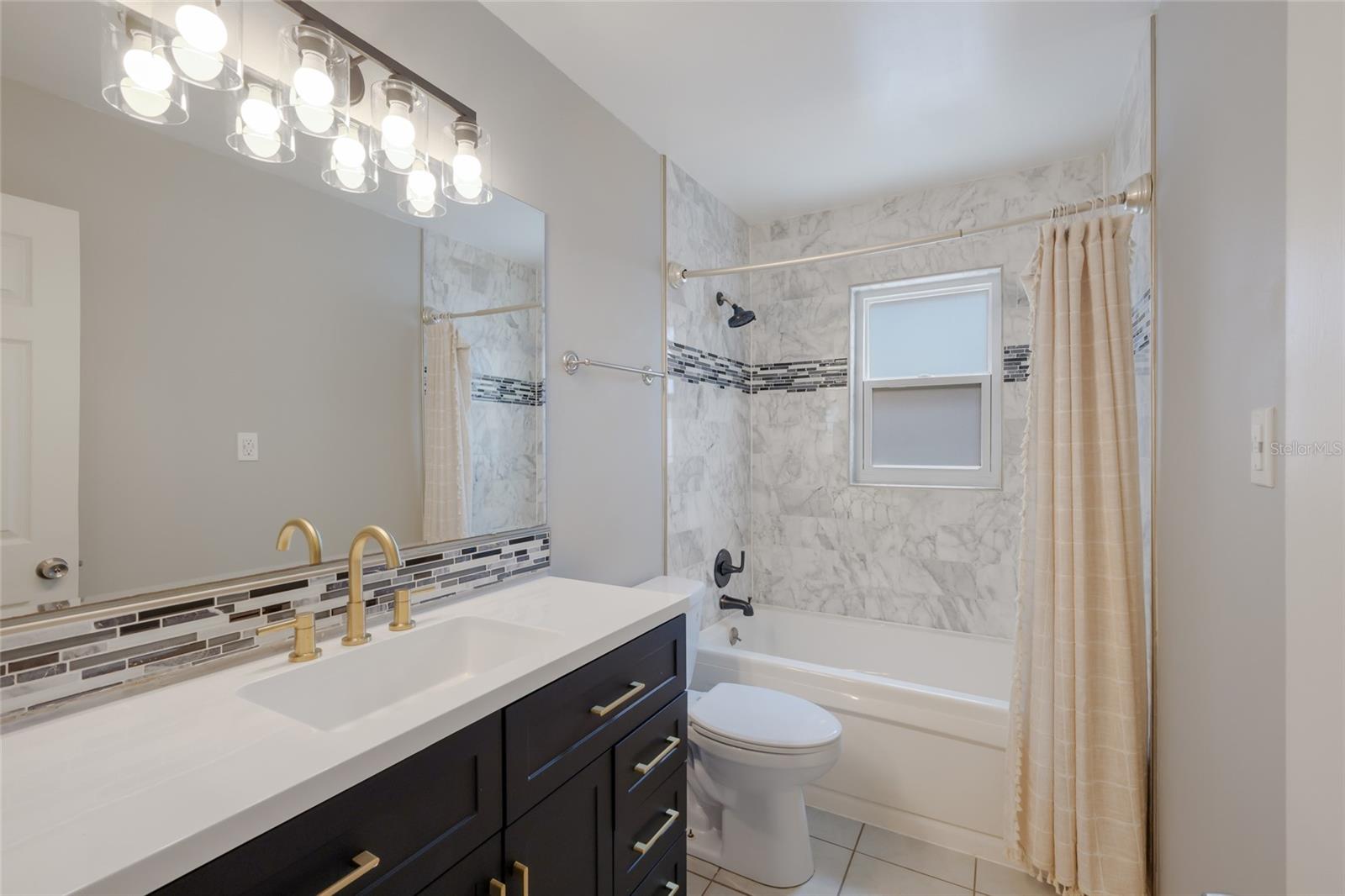2654 GRAND CAYMAN ST, SARASOTA, FL, 34231