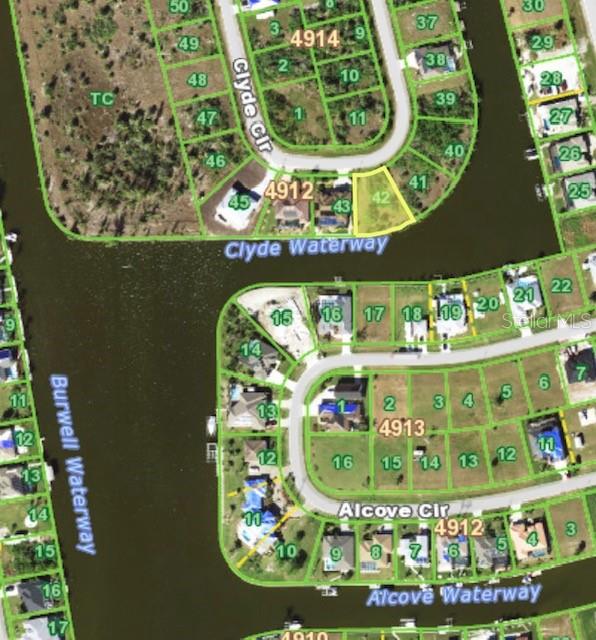 8142 CLYDE CIR, PORT CHARLOTTE, FL, 33981