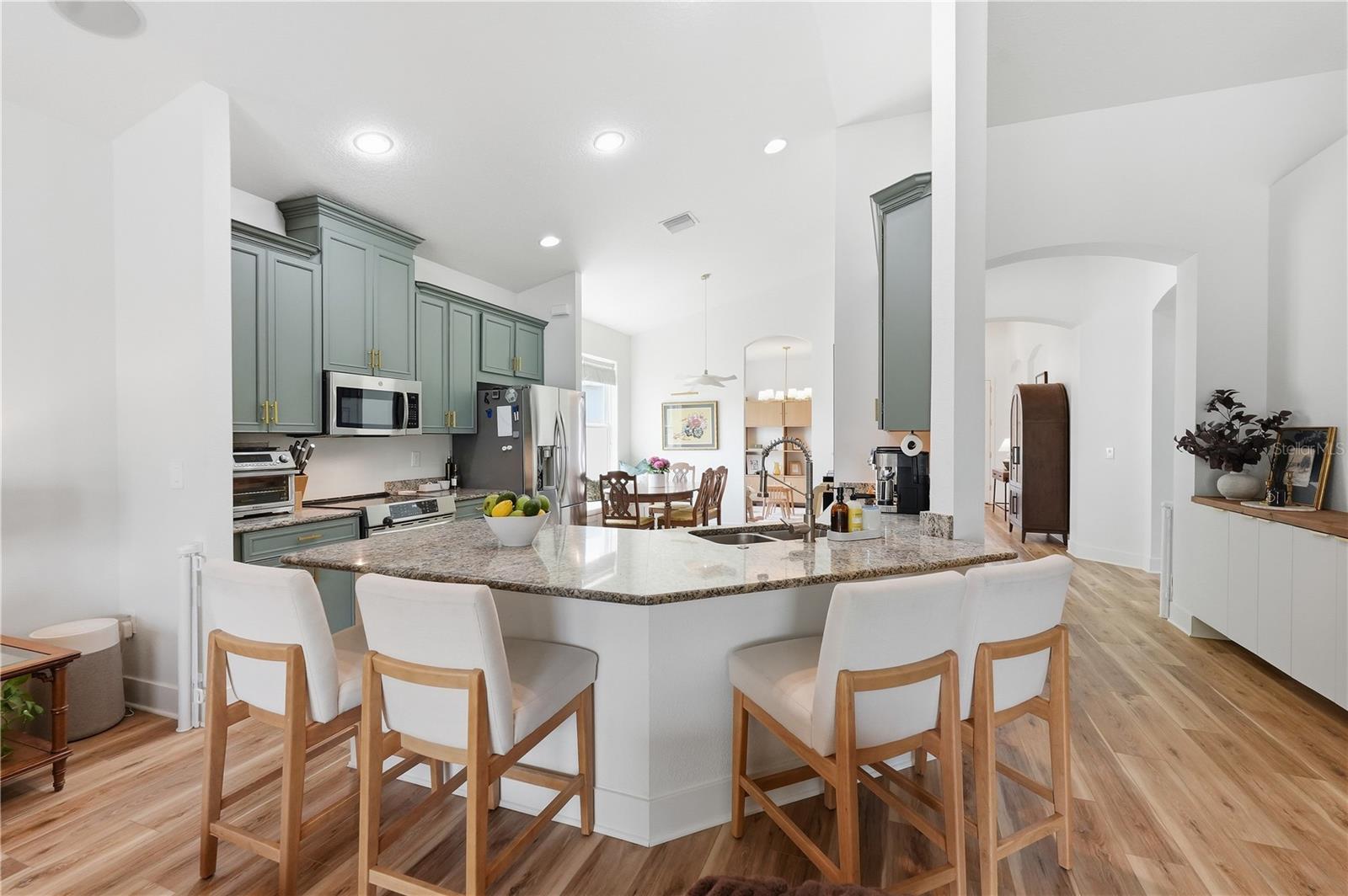 8504 GRAND ASPEN WAY, RIVERVIEW, FL, 33578
