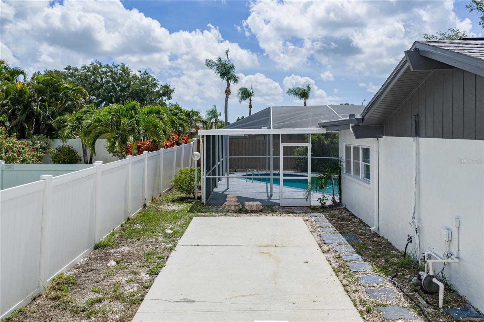 9305 120TH LN, SEMINOLE, FL, 33772