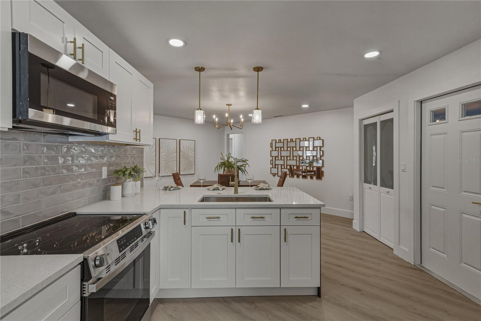 9305 120TH LN, SEMINOLE, FL, 33772