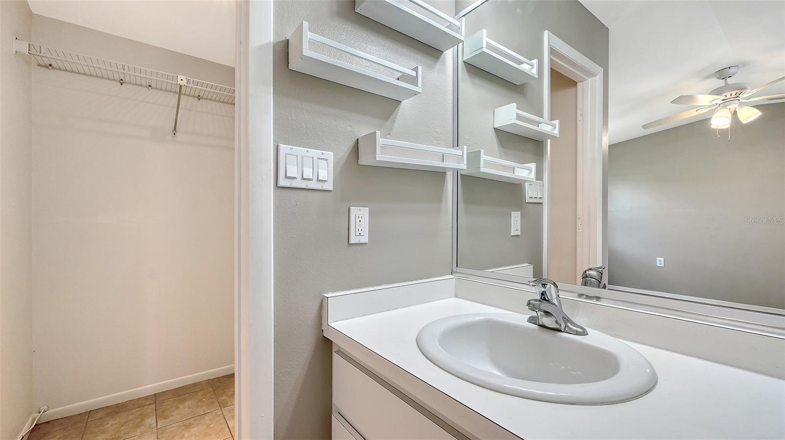 2706 WHITE SANDS DR, SARASOTA, FL, 34231