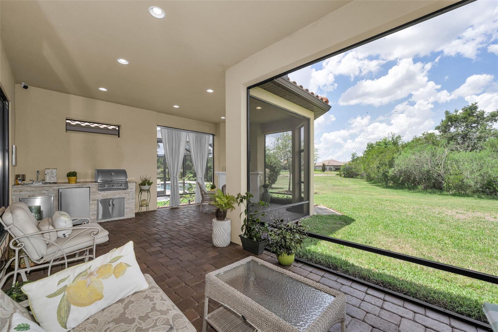 8707 SORANO VILLA DR, TAMPA, FL, 33647