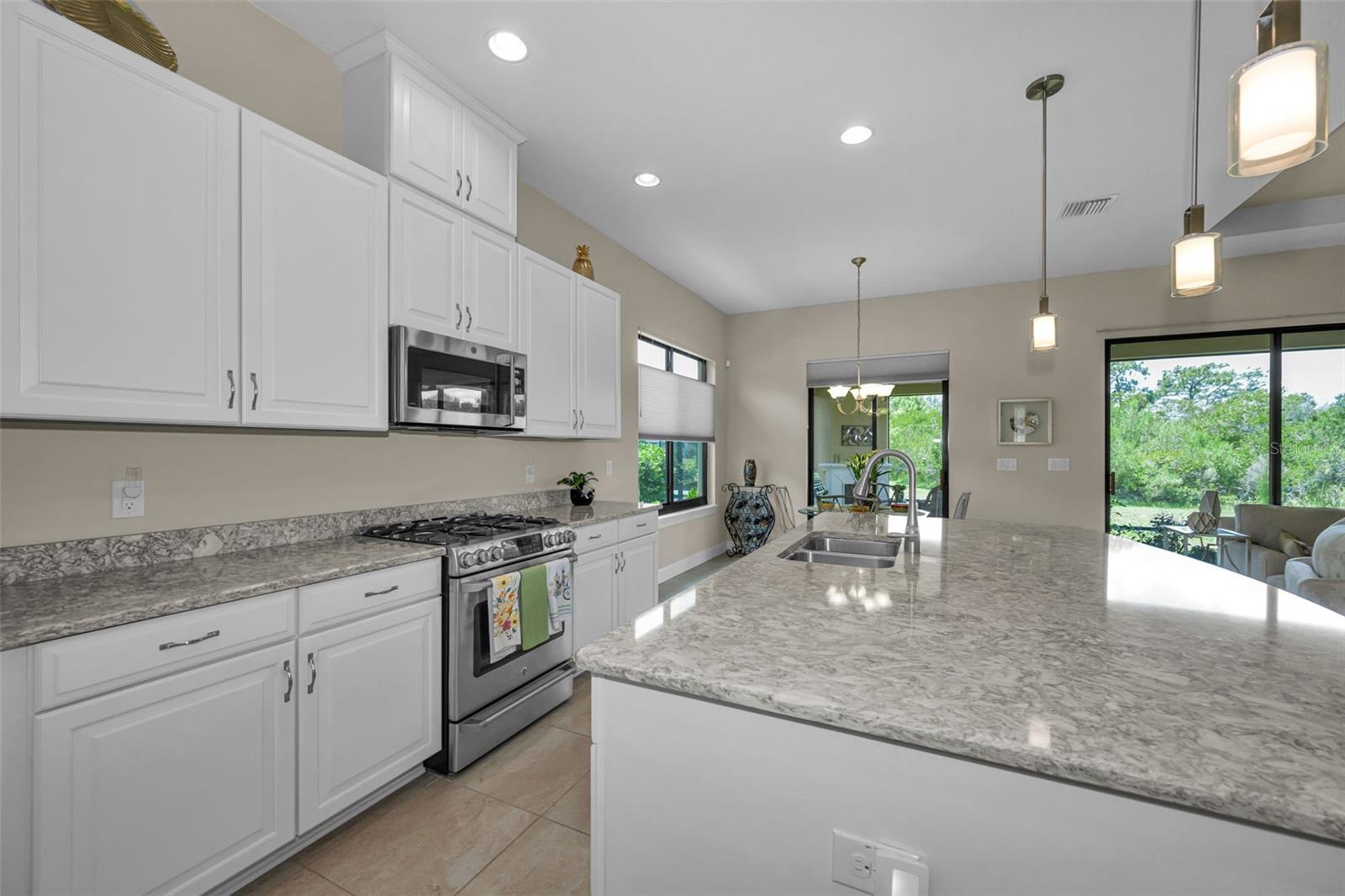 8707 SORANO VILLA DR, TAMPA, FL, 33647