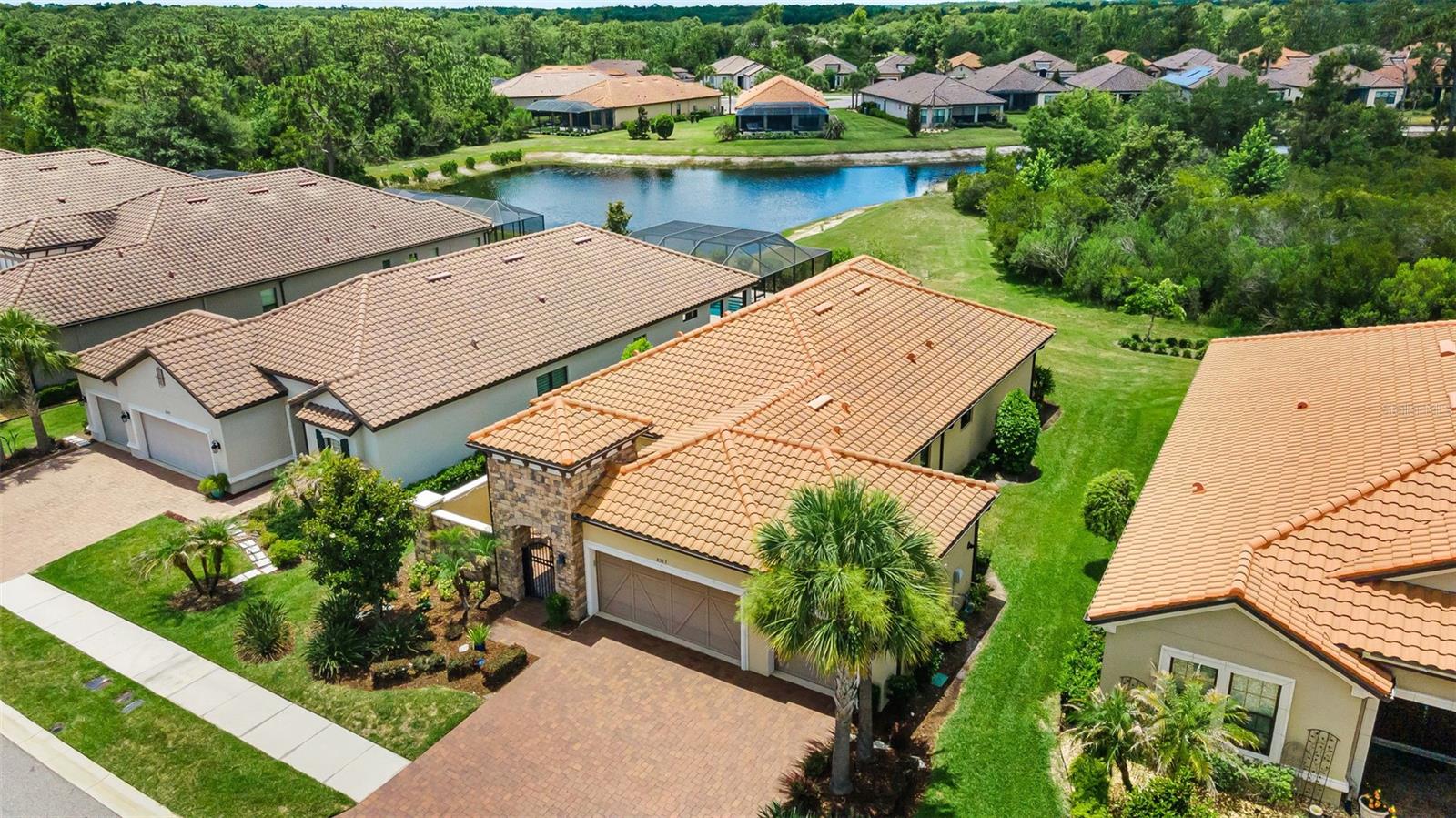 8707 SORANO VILLA DR, TAMPA, FL, 33647