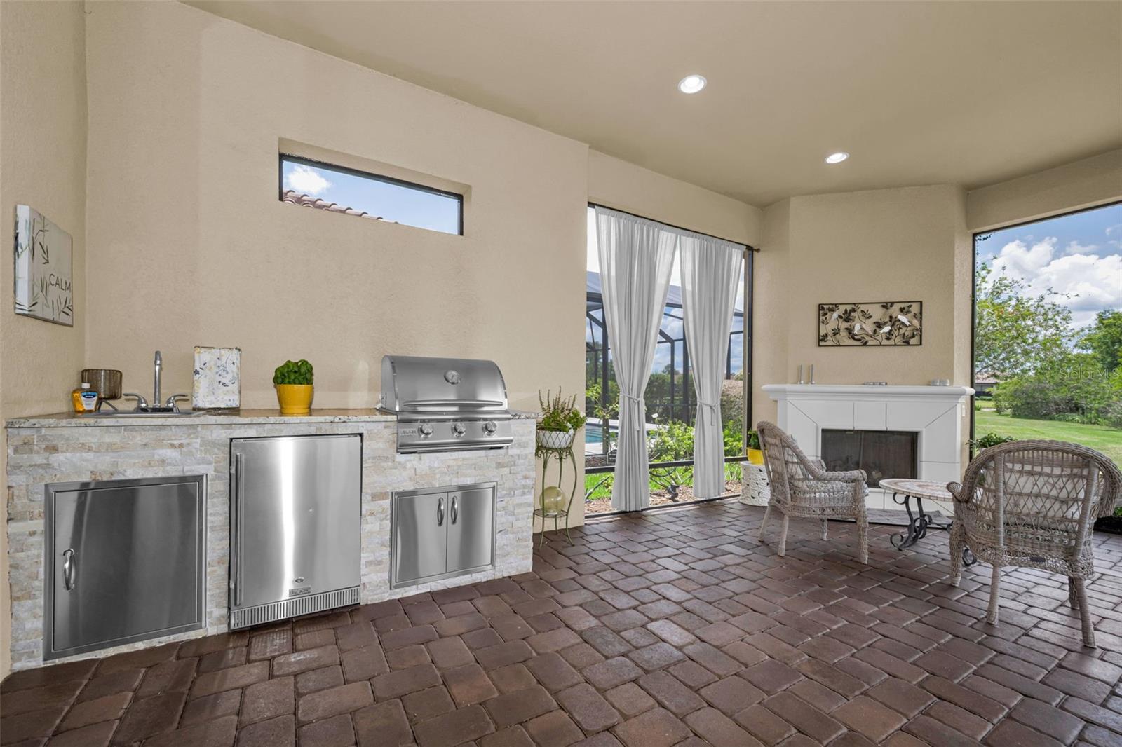 8707 SORANO VILLA DR, TAMPA, FL, 33647