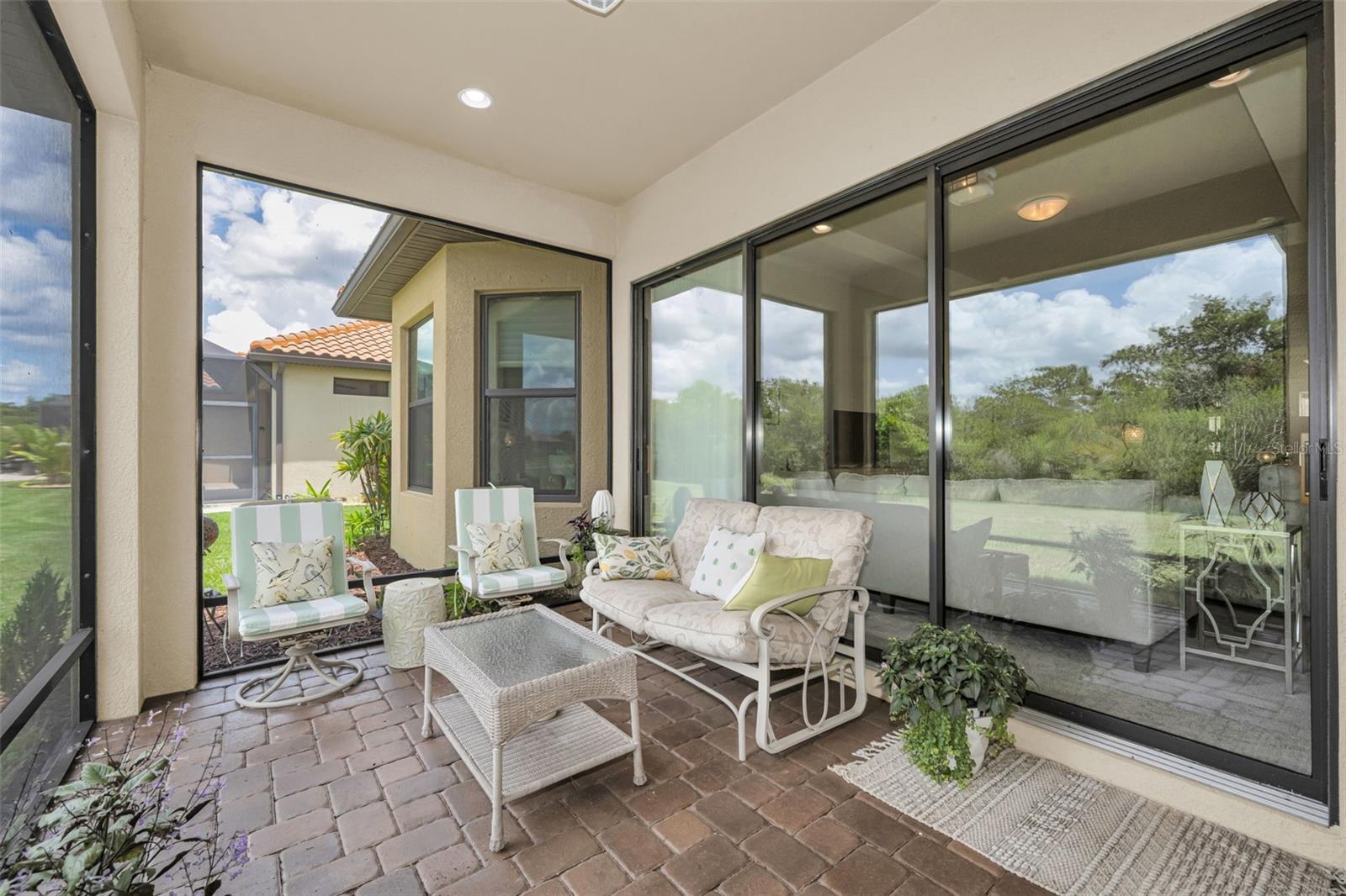 8707 SORANO VILLA DR, TAMPA, FL, 33647