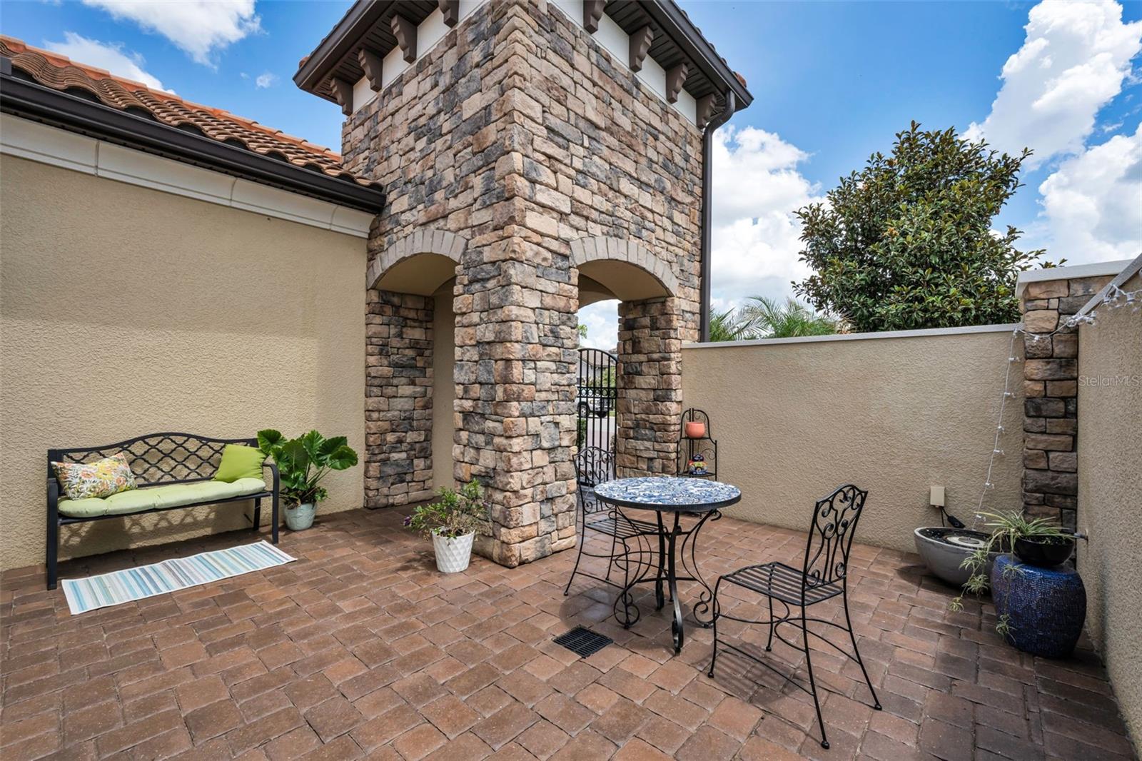 8707 SORANO VILLA DR, TAMPA, FL, 33647