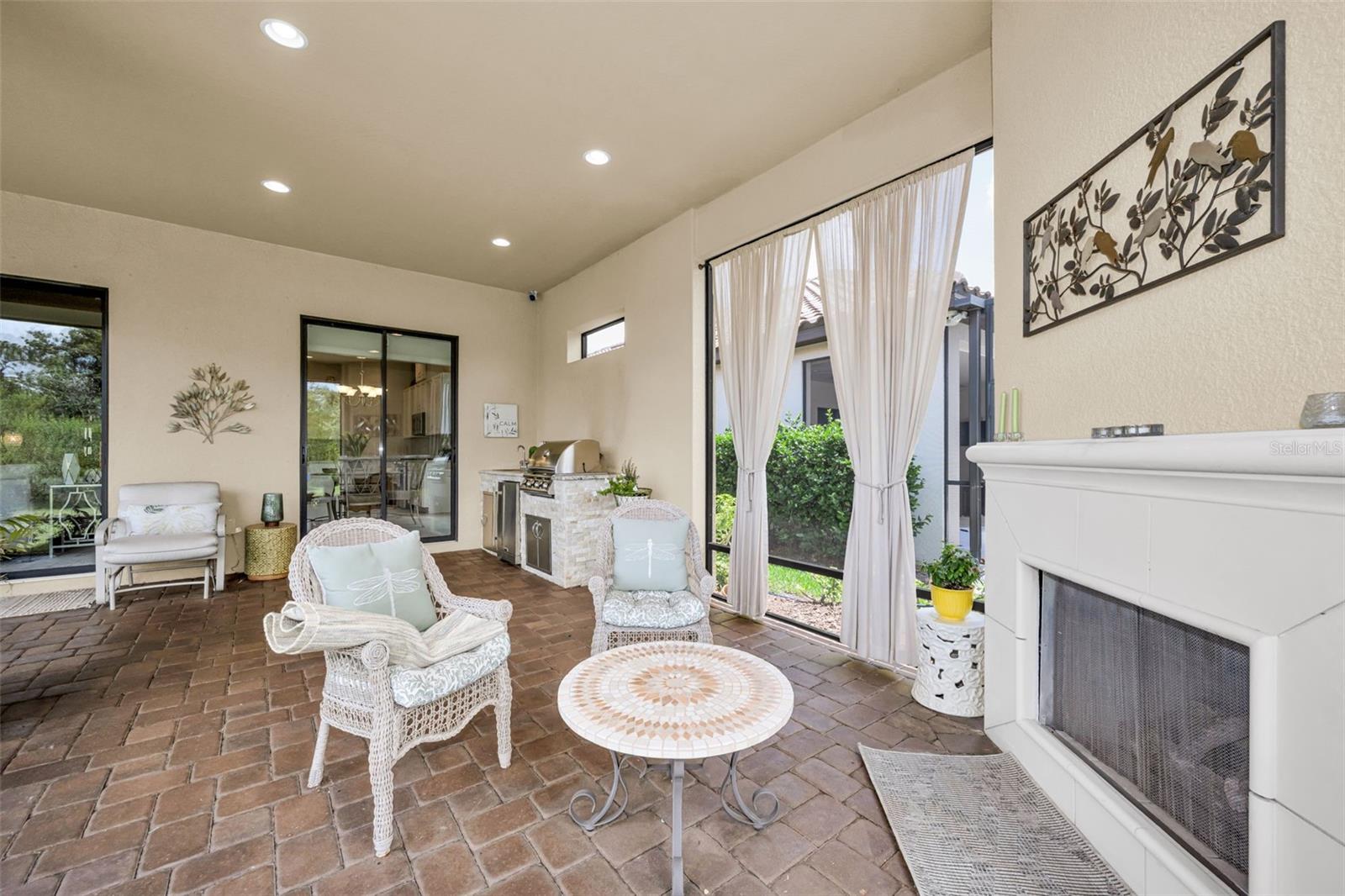 8707 SORANO VILLA DR, TAMPA, FL, 33647