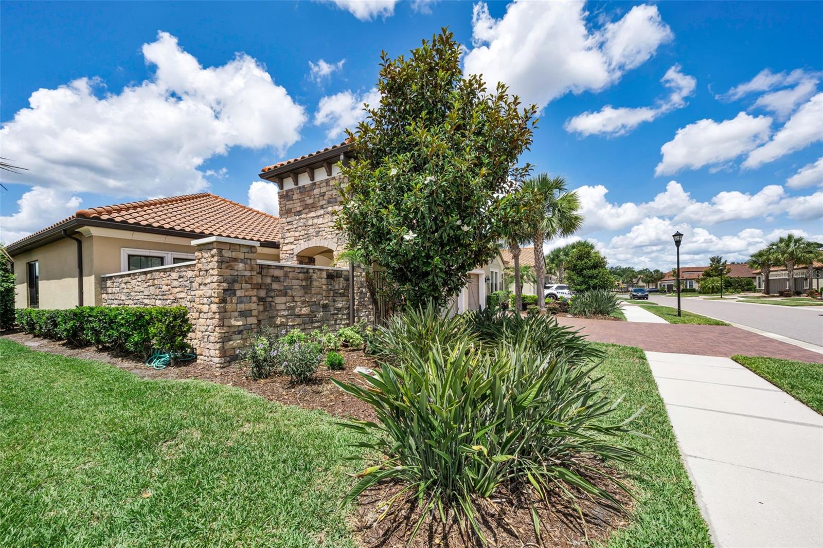8707 SORANO VILLA DR, TAMPA, FL, 33647