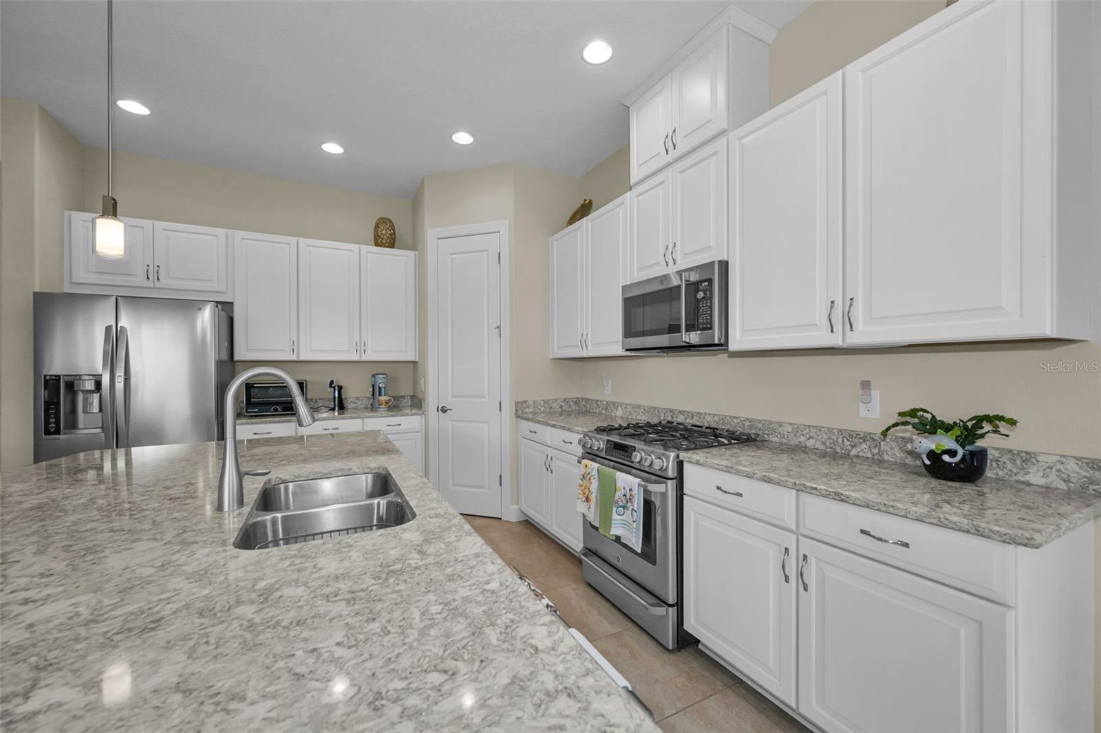 8707 SORANO VILLA DR, TAMPA, FL, 33647