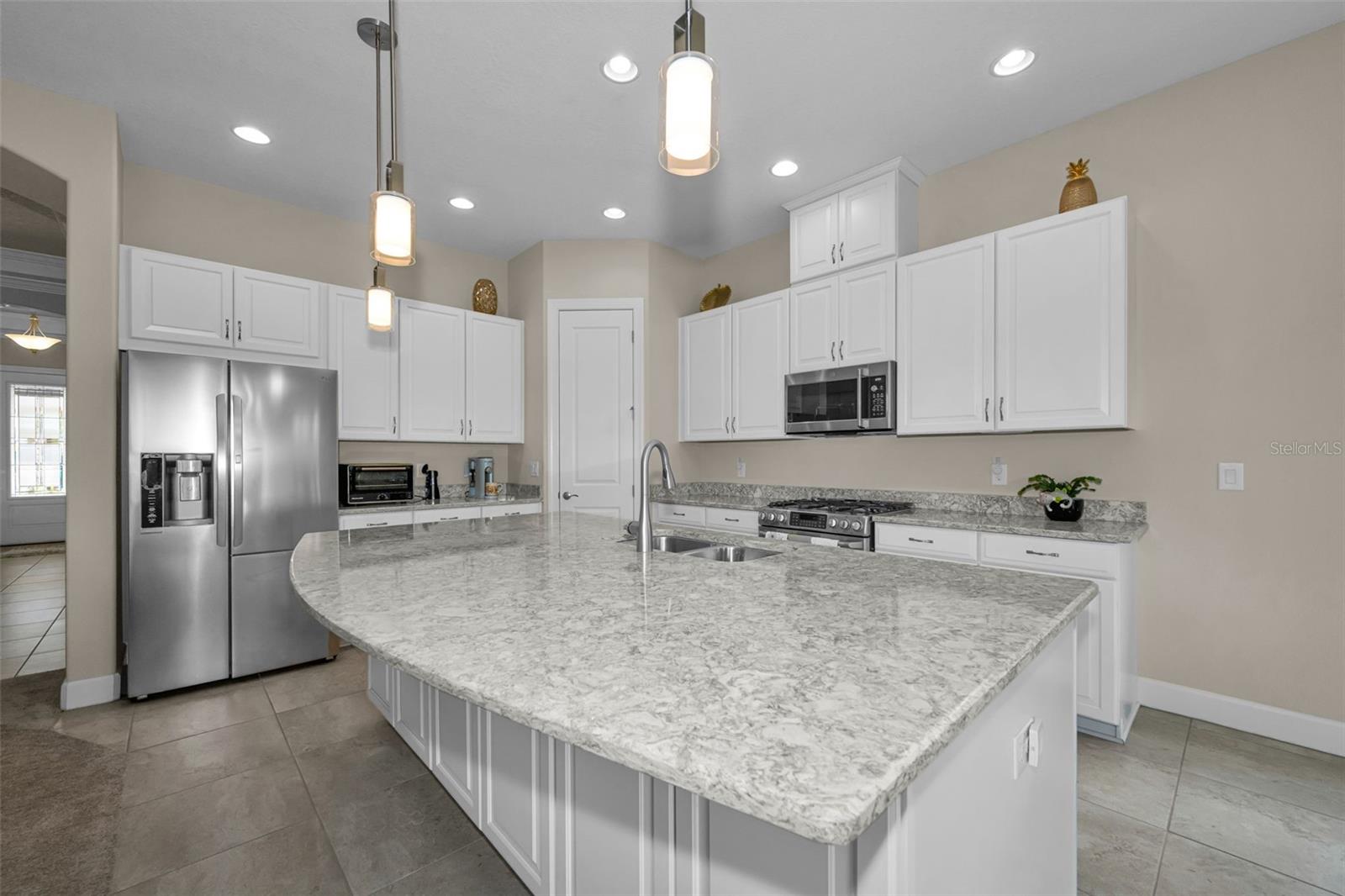 8707 SORANO VILLA DR, TAMPA, FL, 33647