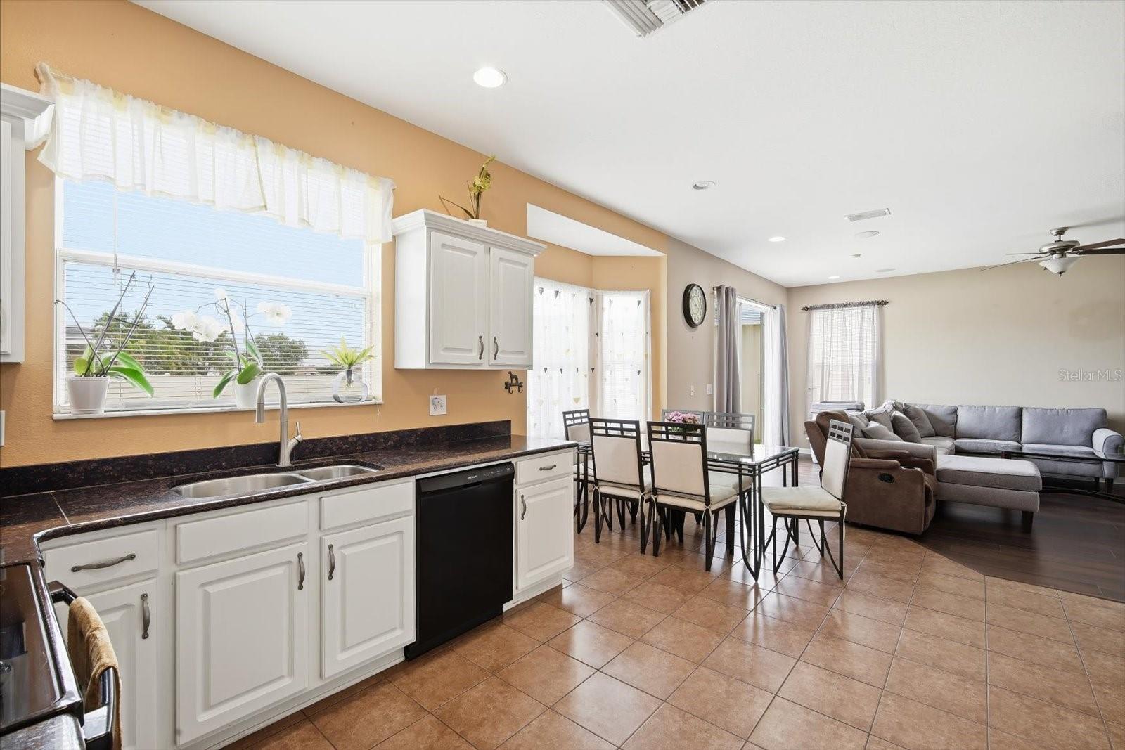408 STONE BRIAR DR, RUSKIN, FL, 33570