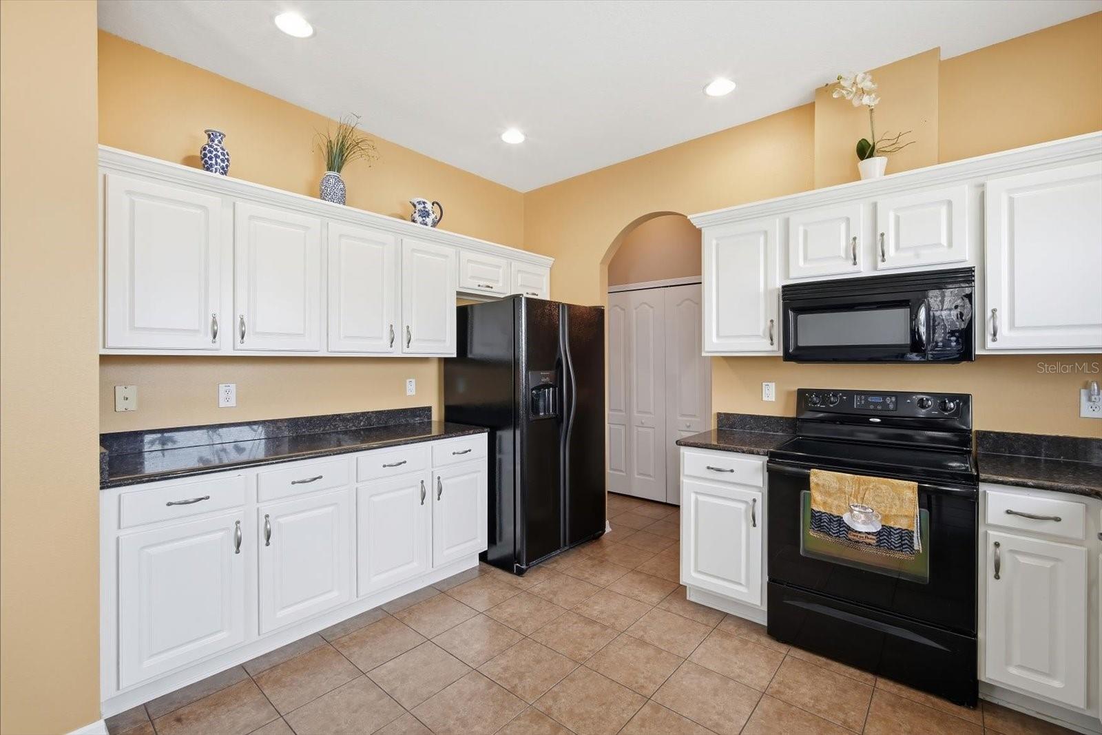 408 STONE BRIAR DR, RUSKIN, FL, 33570