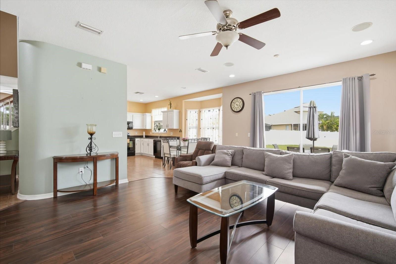 408 STONE BRIAR DR, RUSKIN, FL, 33570