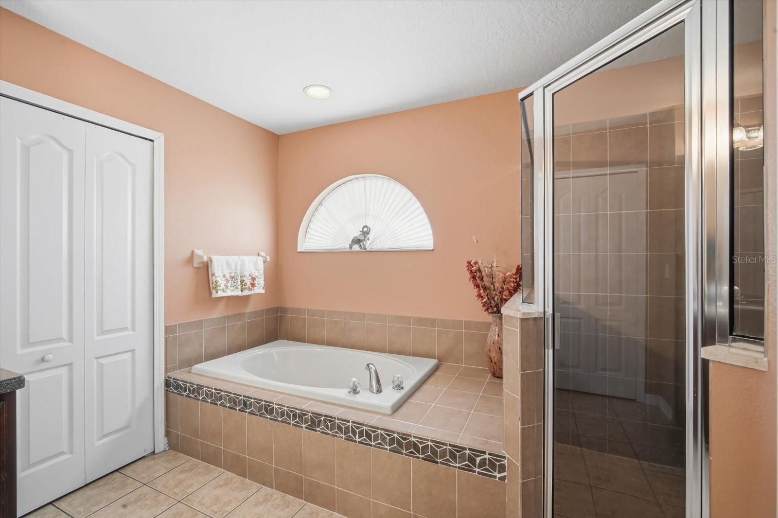 408 STONE BRIAR DR, RUSKIN, FL, 33570
