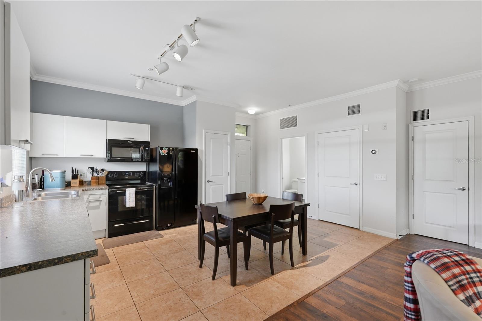 20 SW 6TH ST #214, GAINESVILLE, FL, 32601