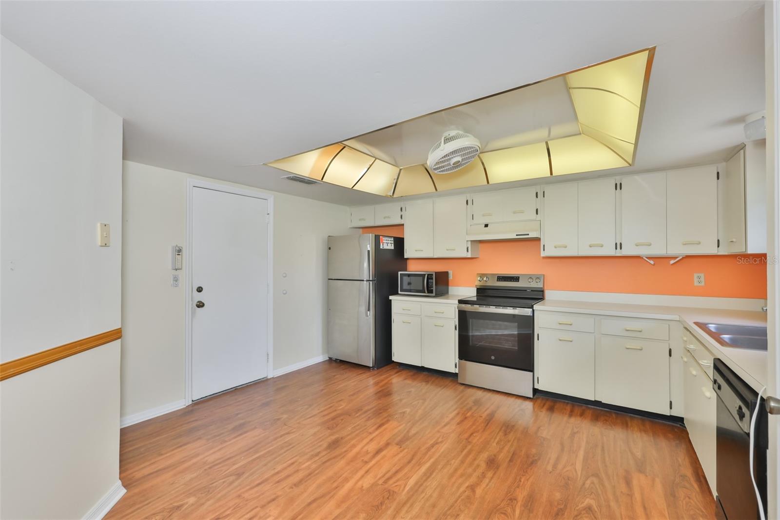 1616 LAYTON CT, SUN CITY CENTER, FL, 33573