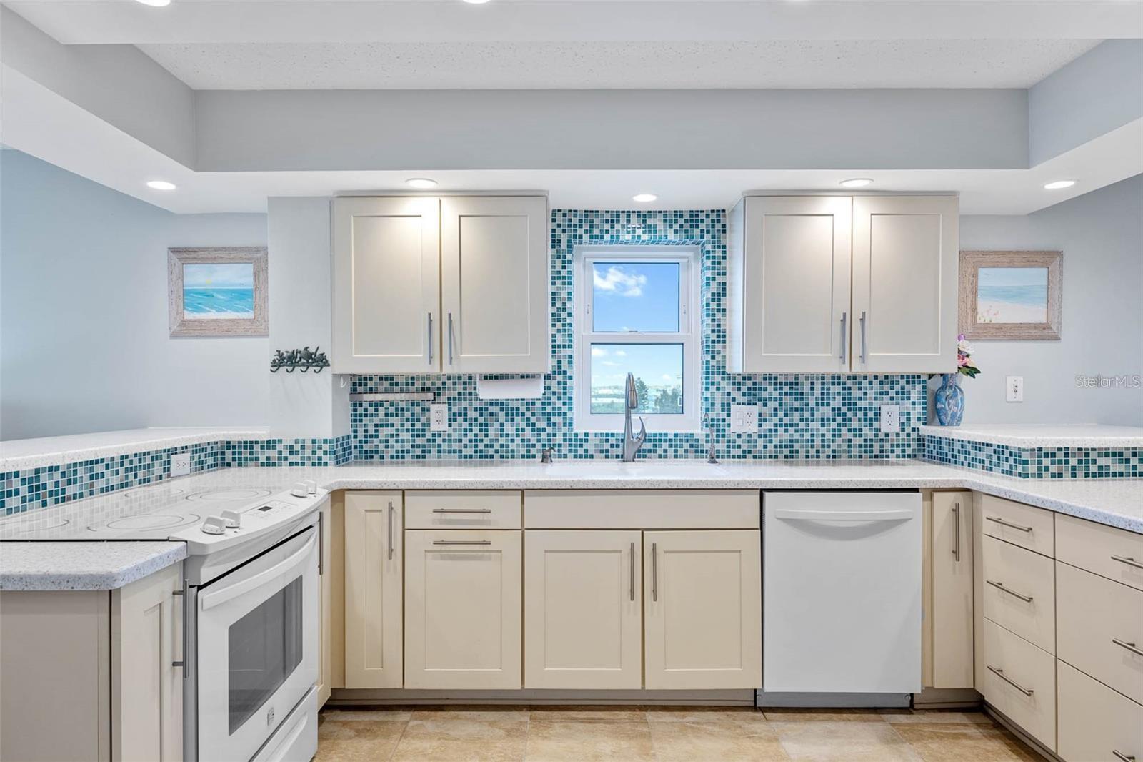 19450 GULF BLVD #705, INDIAN SHORES, FL, 33785
