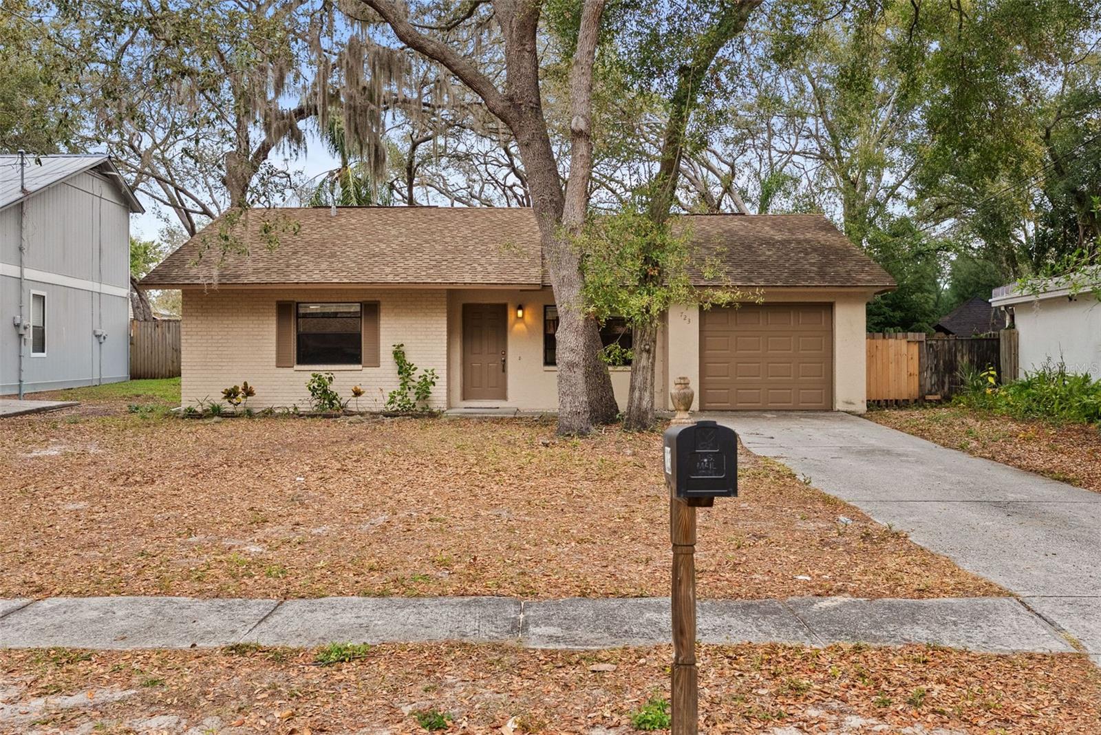 723 PENT ST, TARPON SPRINGS, FL, 34689