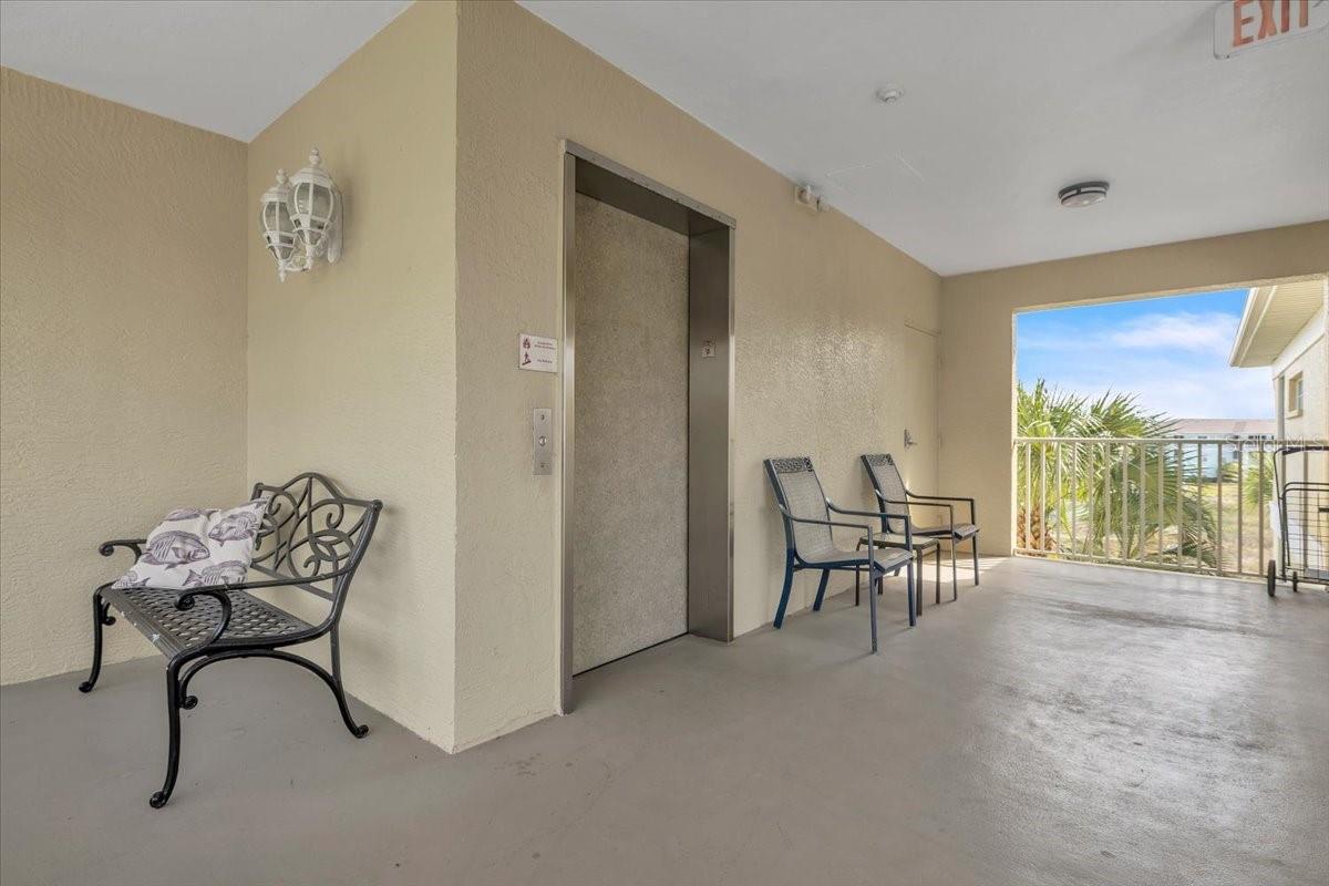 19335 WATER OAK DR #301, PORT CHARLOTTE, FL, 33948