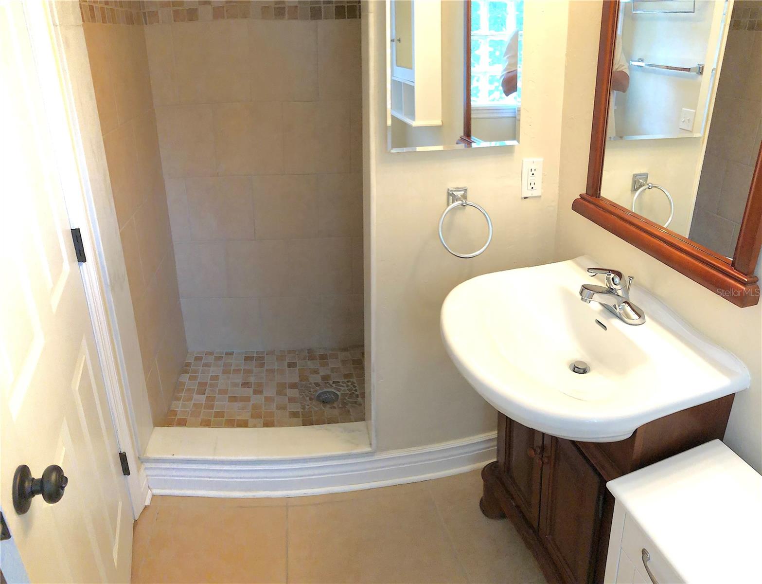 2060 NW 3RD AVE, GAINESVILLE, FL, 32607