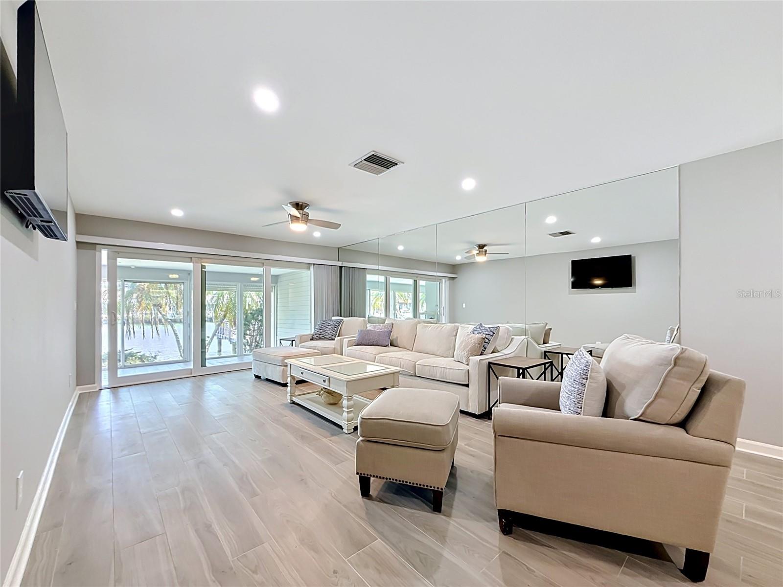 355 BOCA CIEGA POINT BLVD #355, ST PETERSBURG, FL, 33708