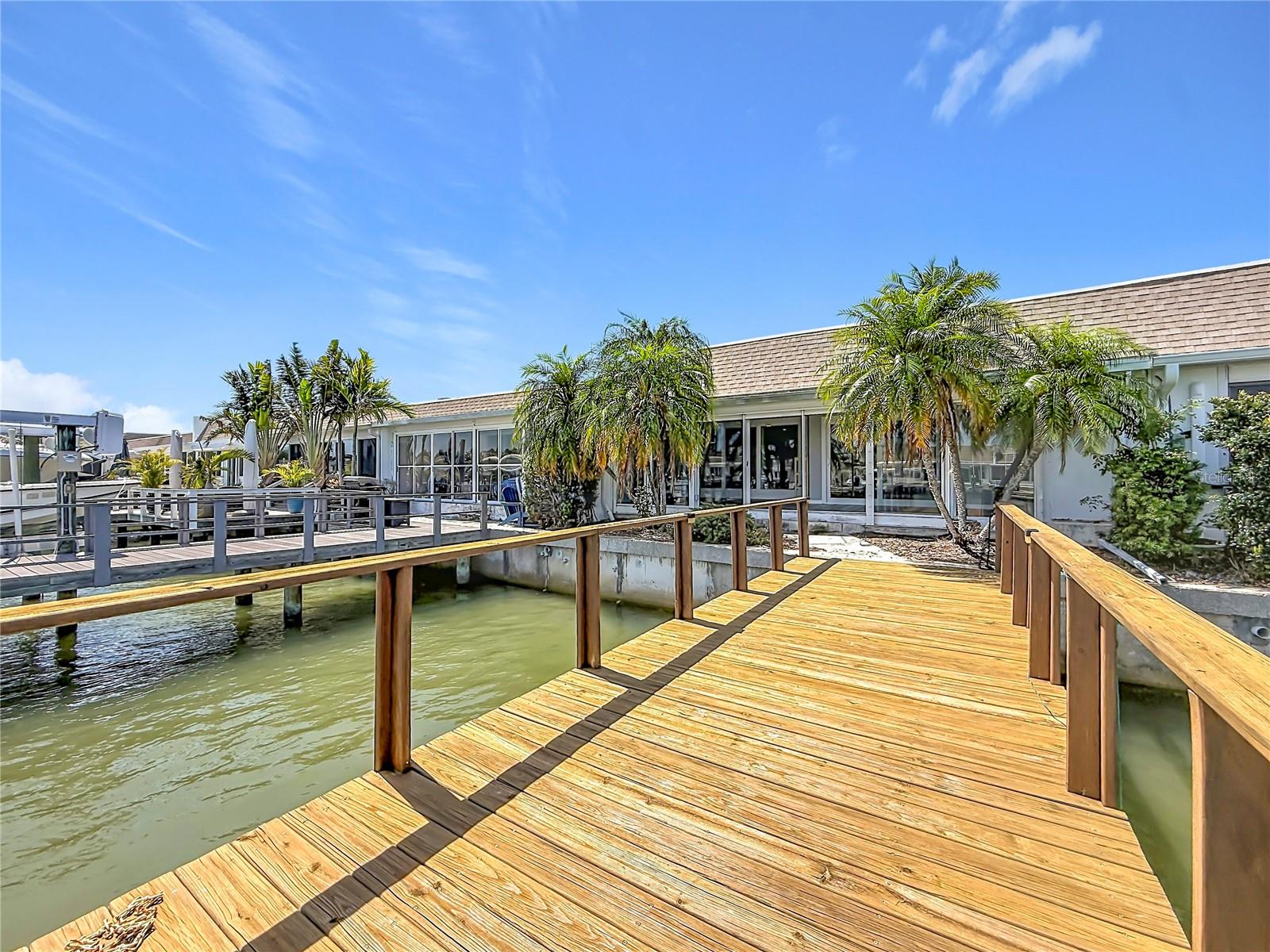 355 BOCA CIEGA POINT BLVD #355, ST PETERSBURG, FL, 33708