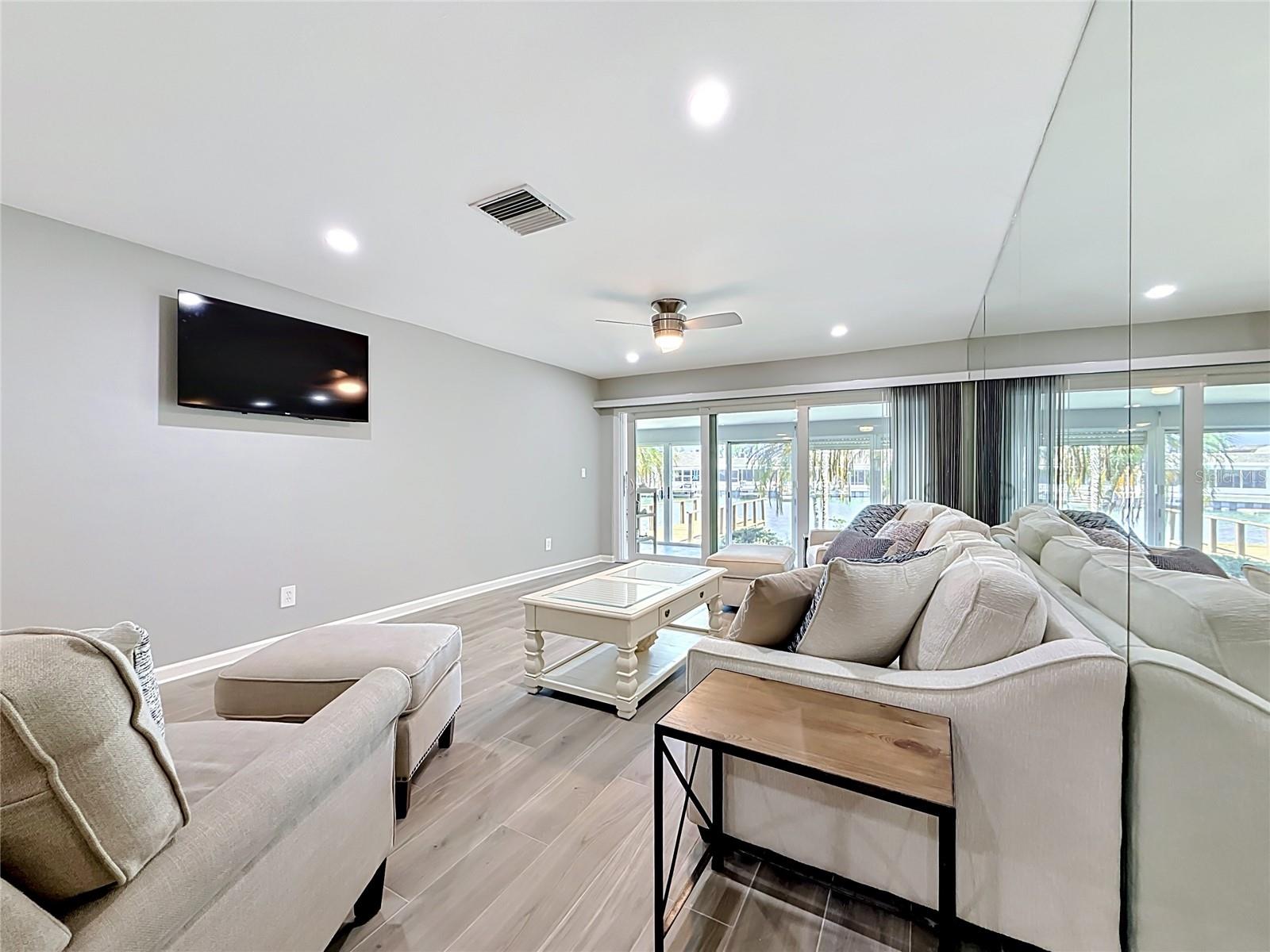 355 BOCA CIEGA POINT BLVD #355, ST PETERSBURG, FL, 33708