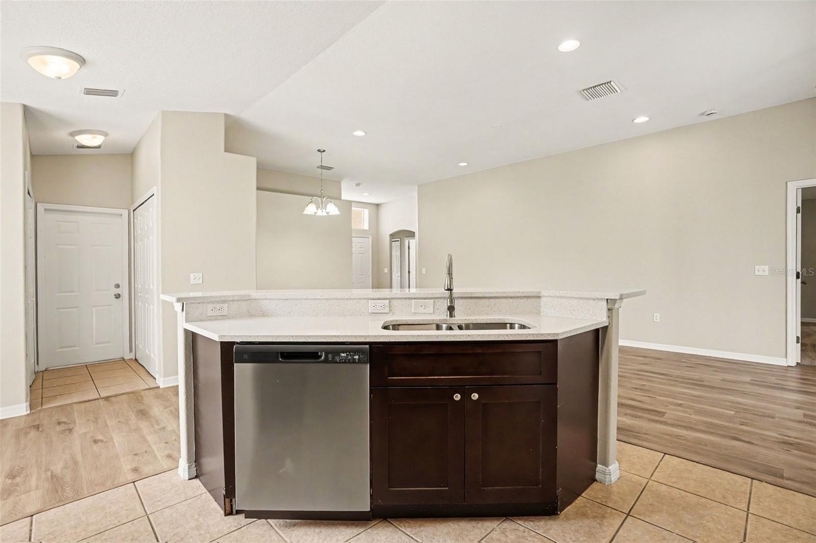 1906 LAKEVIEW WAY, KISSIMMEE, FL, 34759