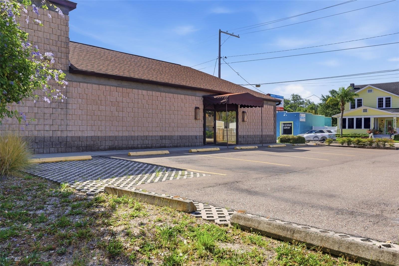 3233 W BAY TO BAY BLVD, TAMPA, FL, 33629