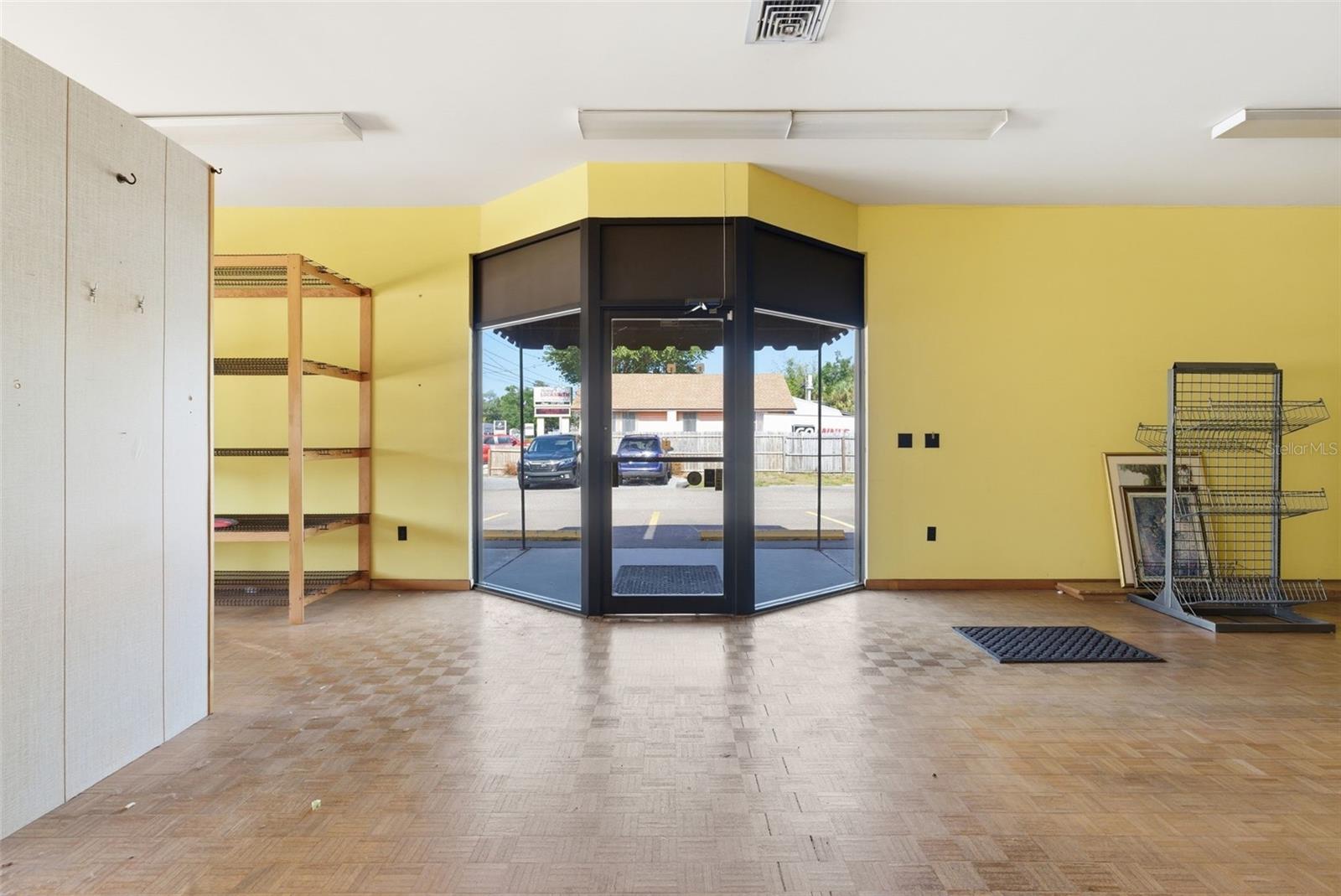 3233 W BAY TO BAY BLVD, TAMPA, FL, 33629