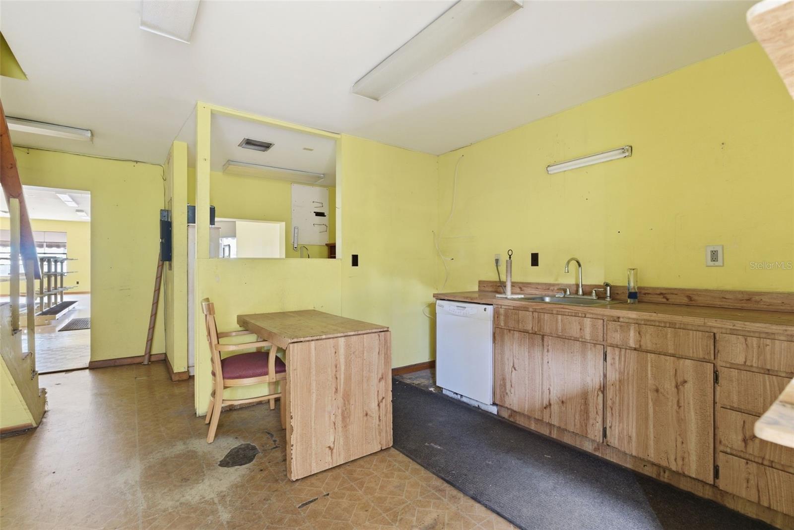 3233 W BAY TO BAY BLVD, TAMPA, FL, 33629