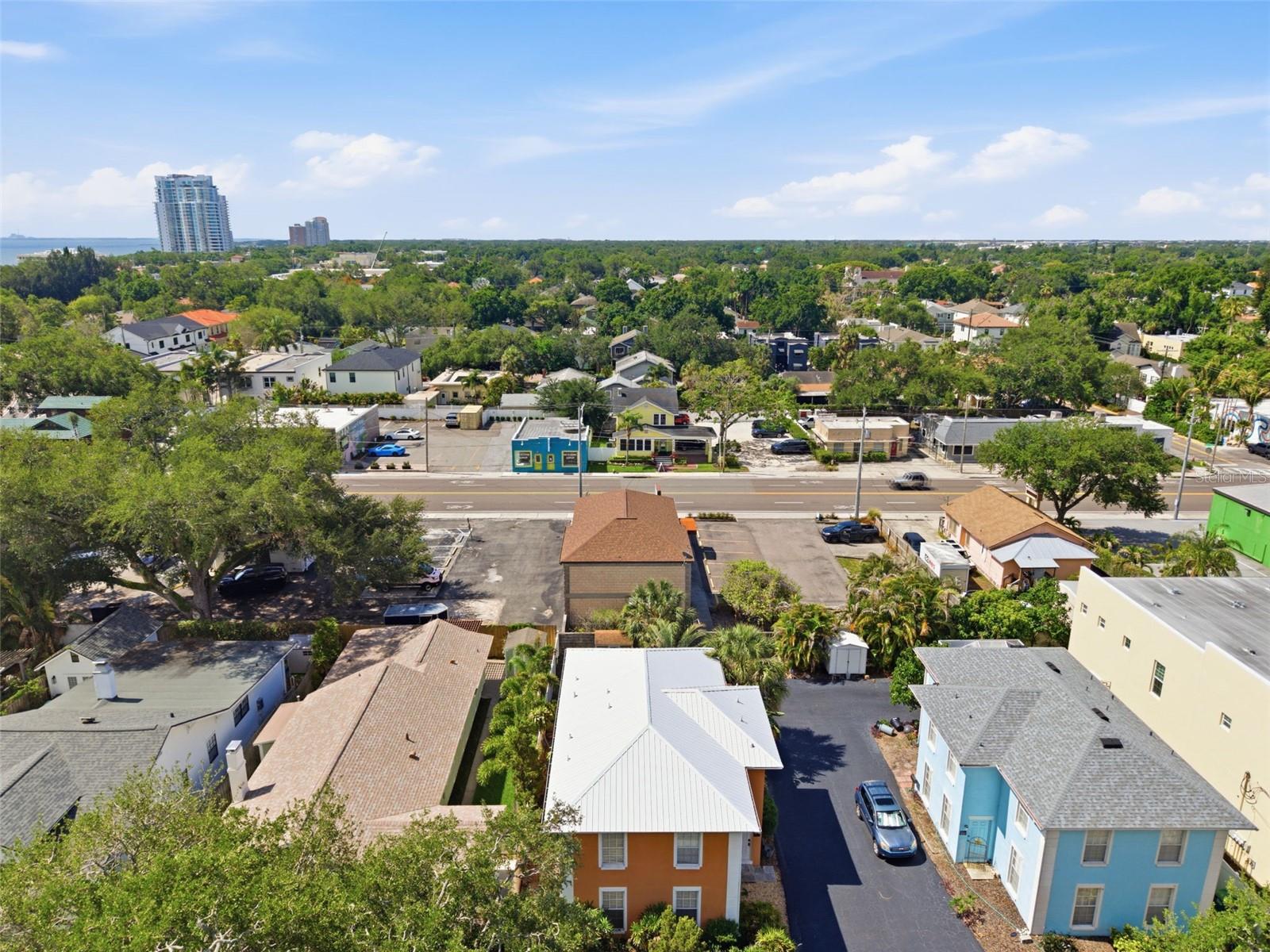 3233 W BAY TO BAY BLVD, TAMPA, FL, 33629