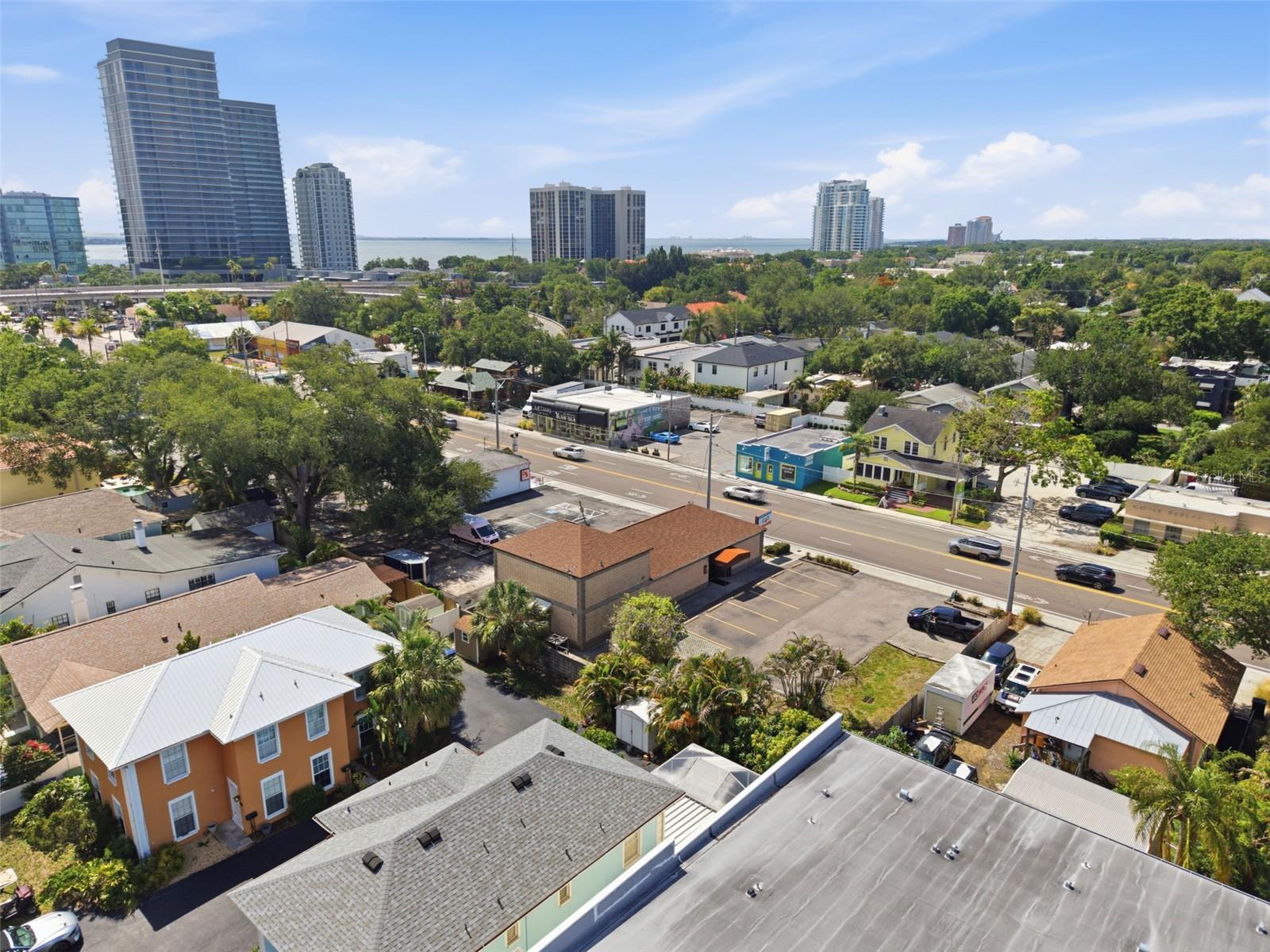 3233 W BAY TO BAY BLVD, TAMPA, FL, 33629