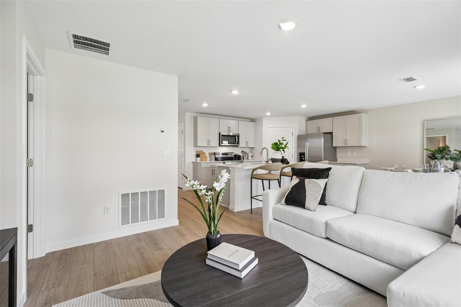 223 SKYFIELD CT, LADY LAKE, FL, 32159