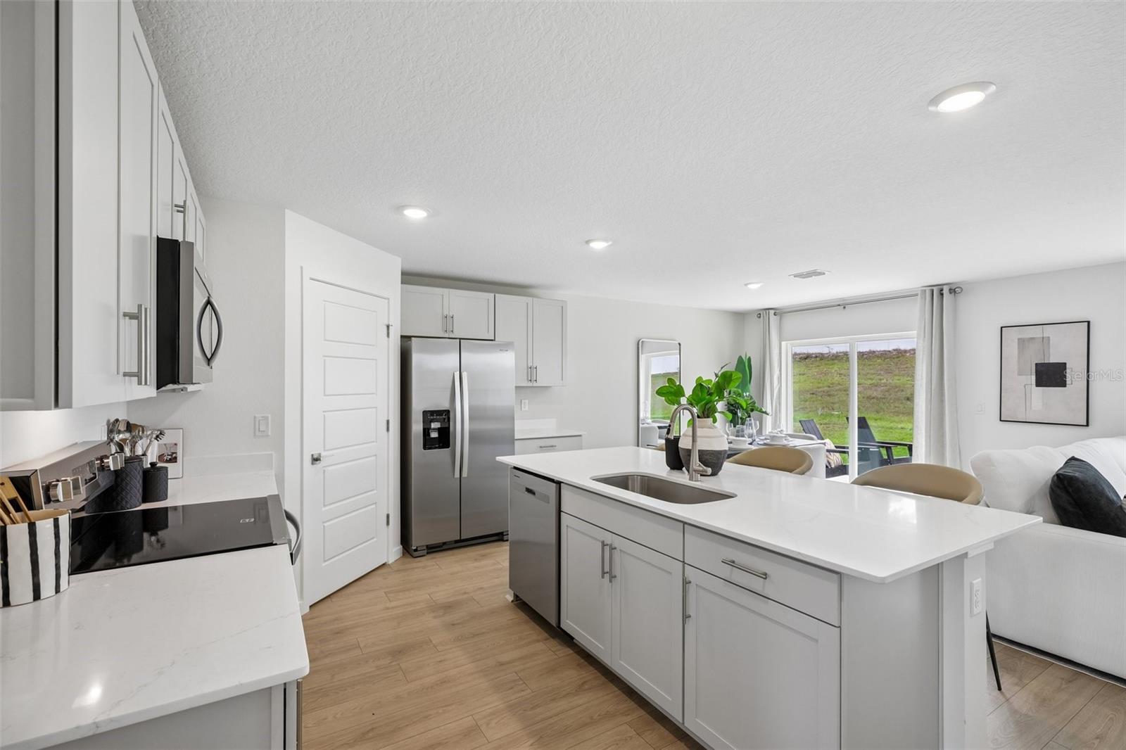 223 SKYFIELD CT, LADY LAKE, FL, 32159