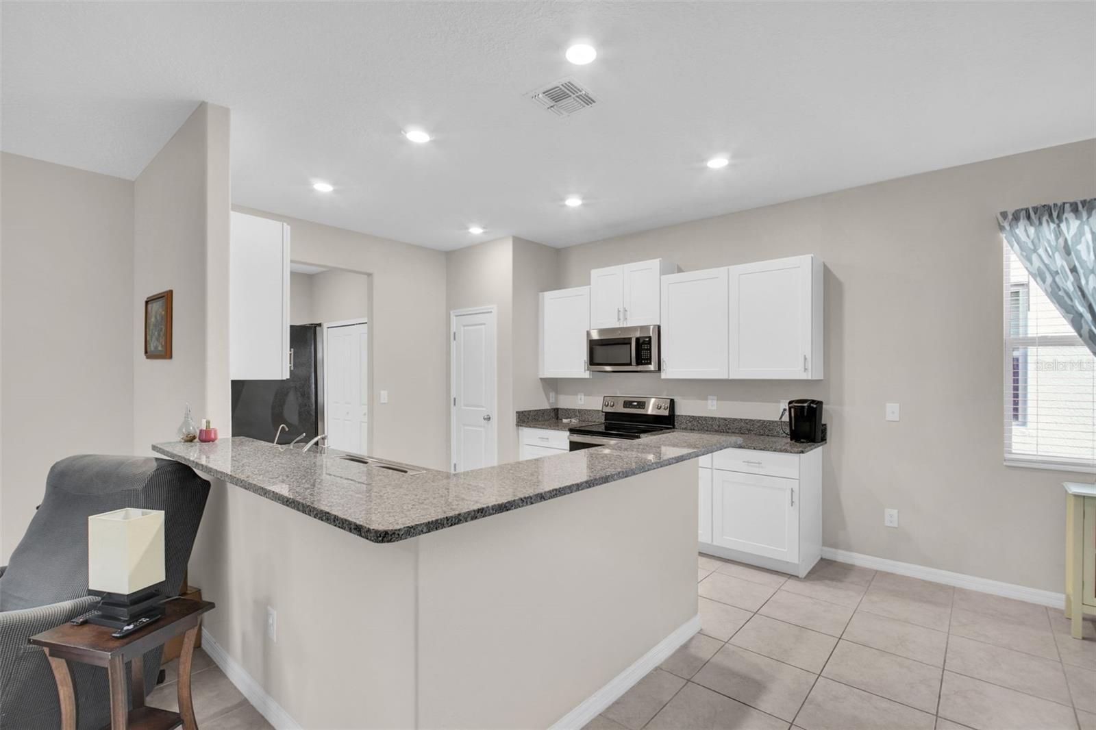 9579 FLOURISH DR, LAND O LAKES, FL, 34637