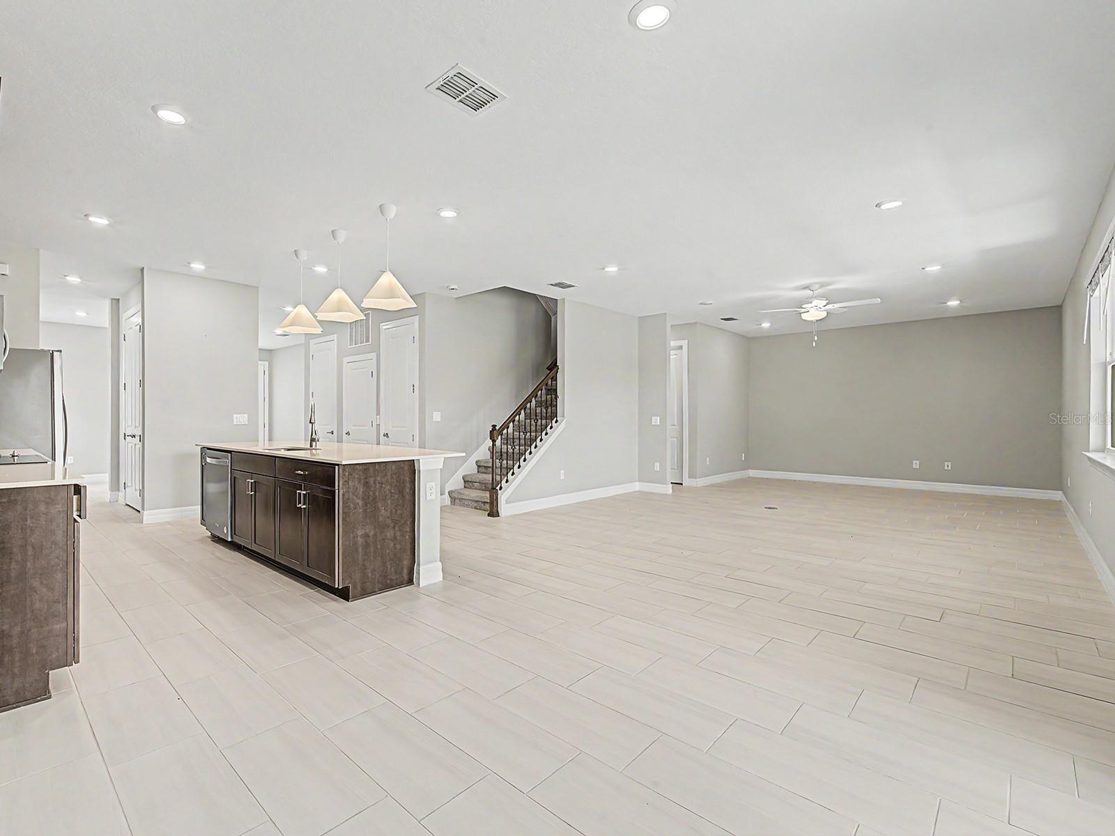 9475 IBIS GROVE BLVD, WESLEY CHAPEL, FL, 33545