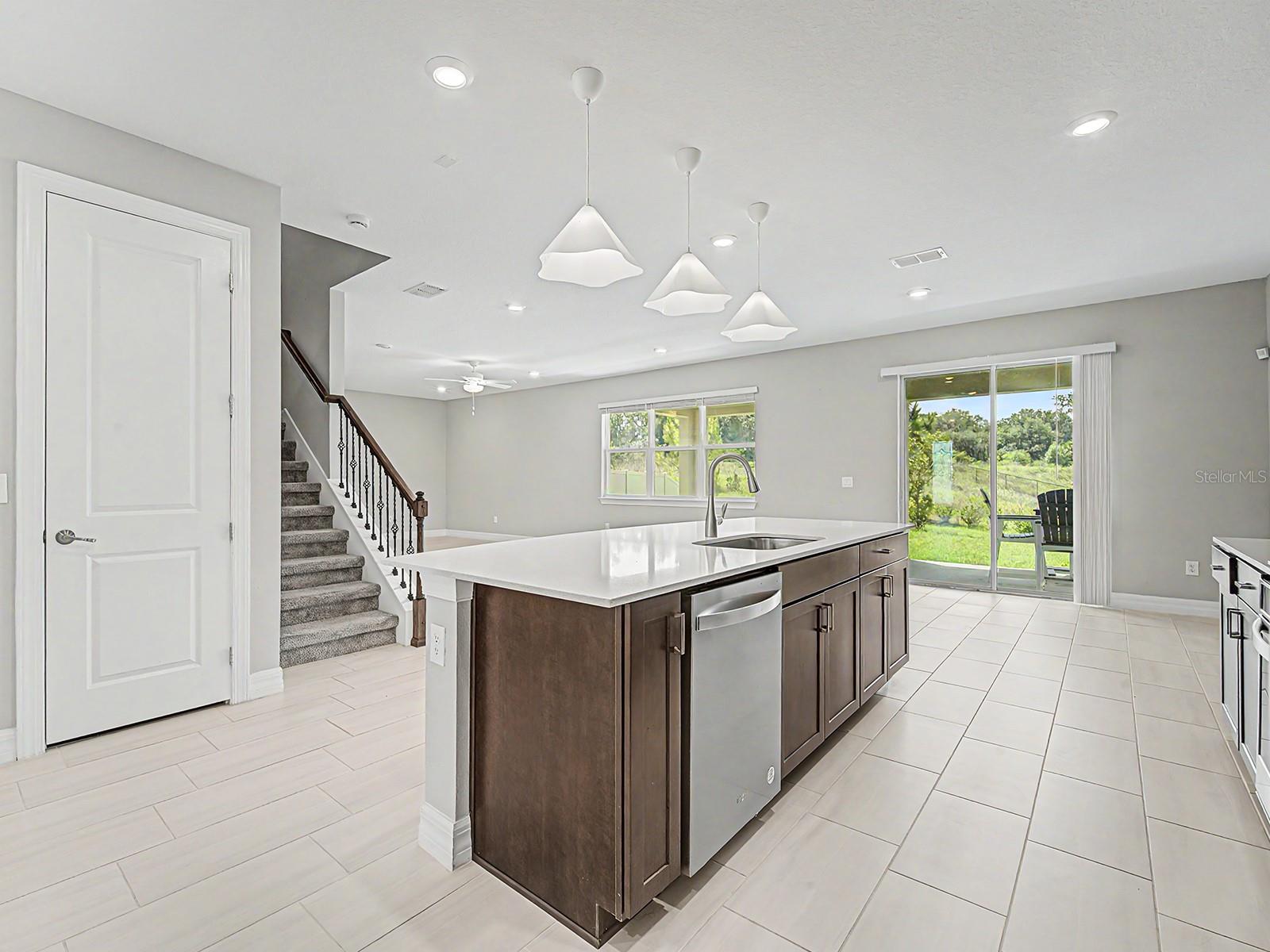 9475 IBIS GROVE BLVD, WESLEY CHAPEL, FL, 33545