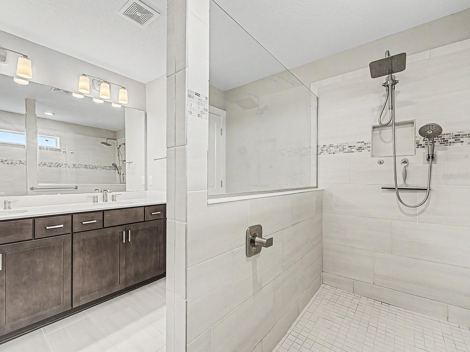 9475 IBIS GROVE BLVD, WESLEY CHAPEL, FL, 33545