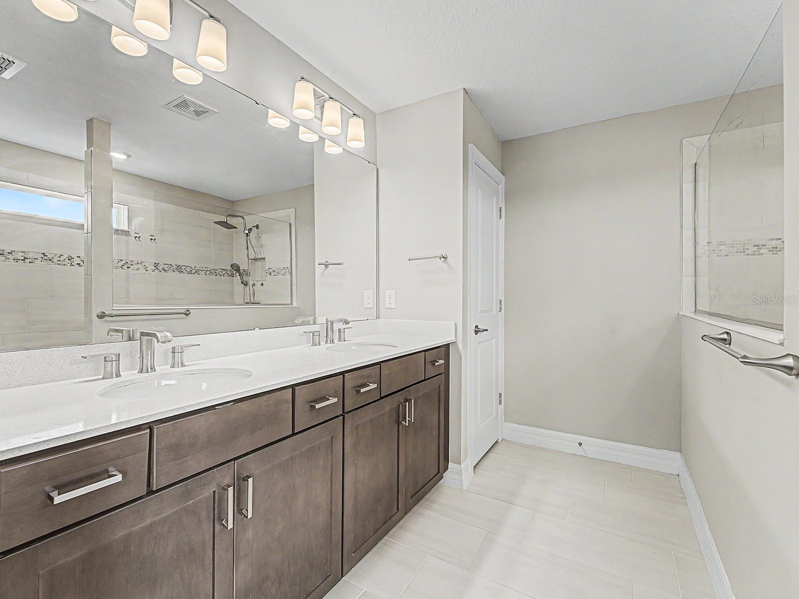 9475 IBIS GROVE BLVD, WESLEY CHAPEL, FL, 33545