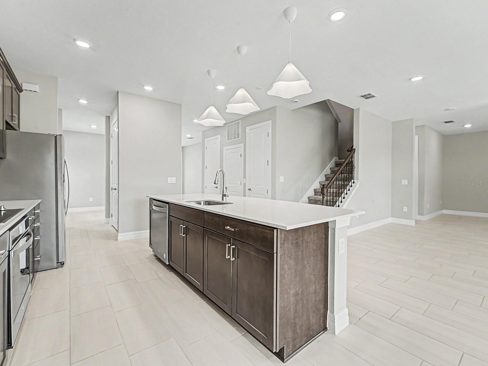 9475 IBIS GROVE BLVD, WESLEY CHAPEL, FL, 33545