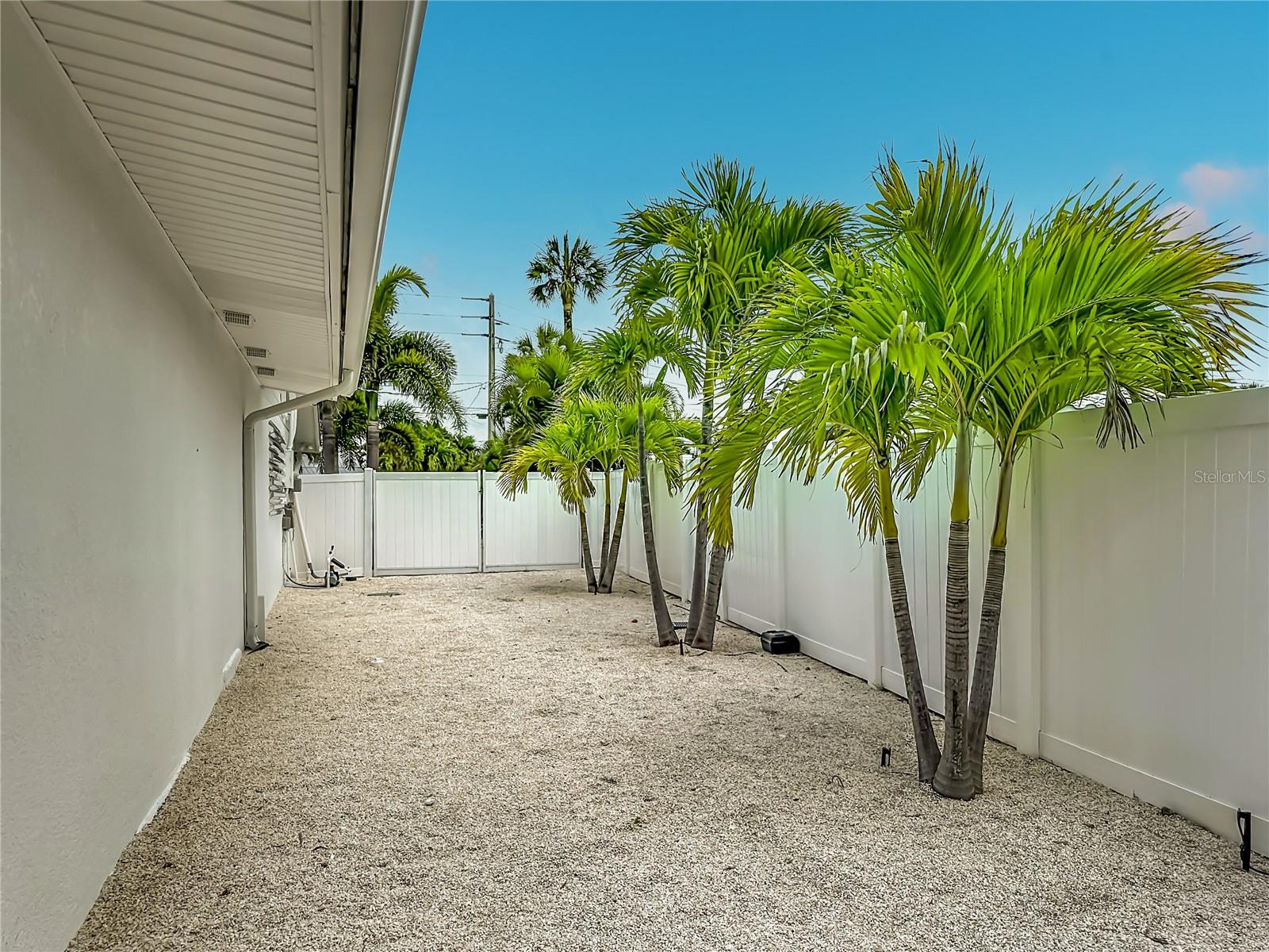 605 KEY ROYALE DR, BRADENTON BEACH, FL, 34217